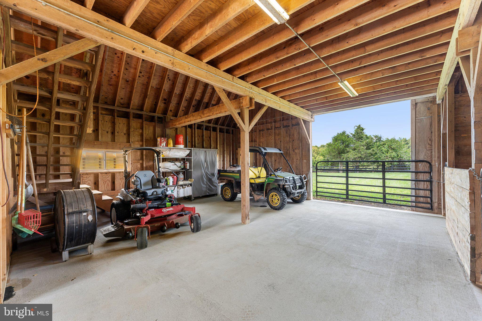 SADDLE RIDGE FARMS - Residential