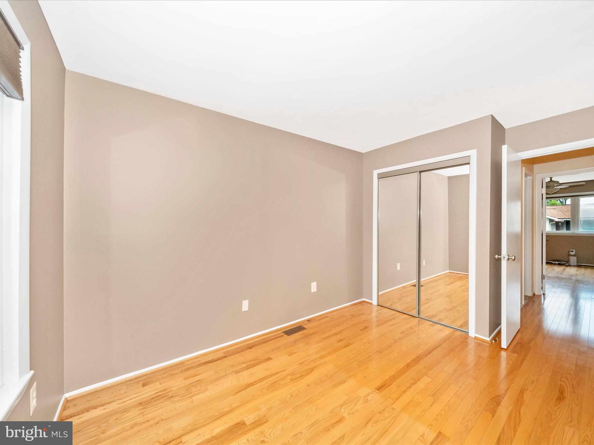 BROOKVILLE KNOLLS - Residential Lease