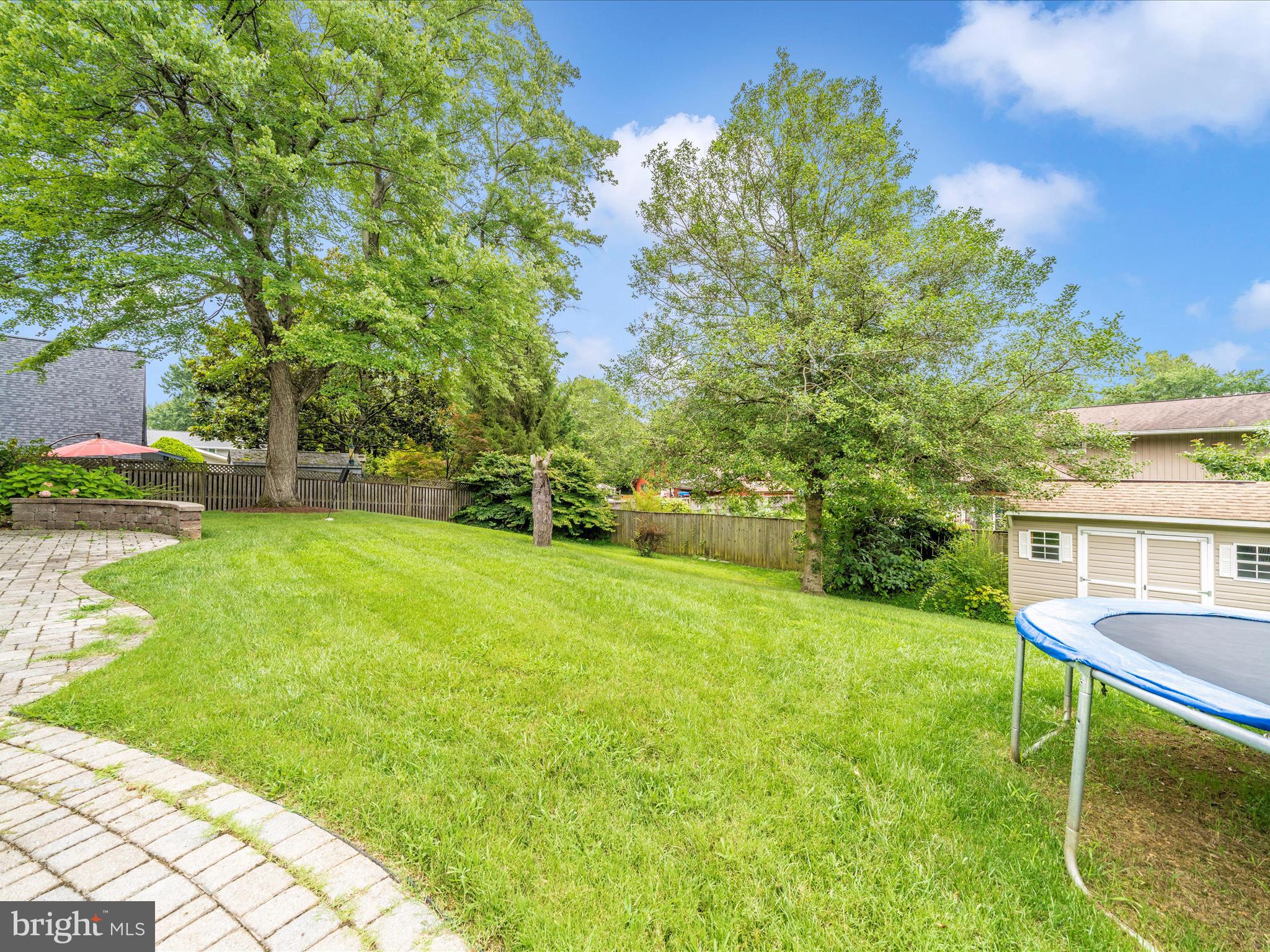 BROOKVILLE KNOLLS - Residential Lease