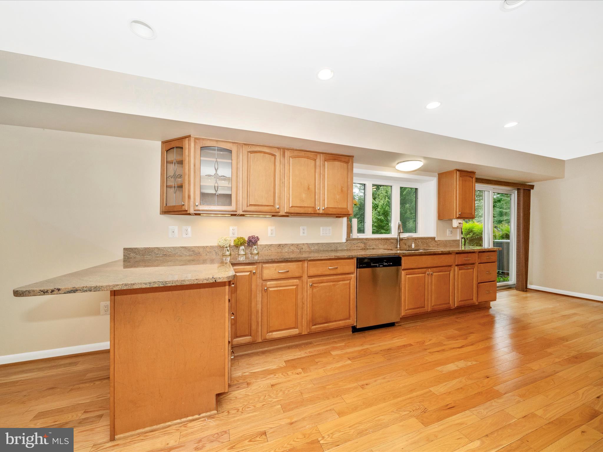 BROOKVILLE KNOLLS - Residential Lease