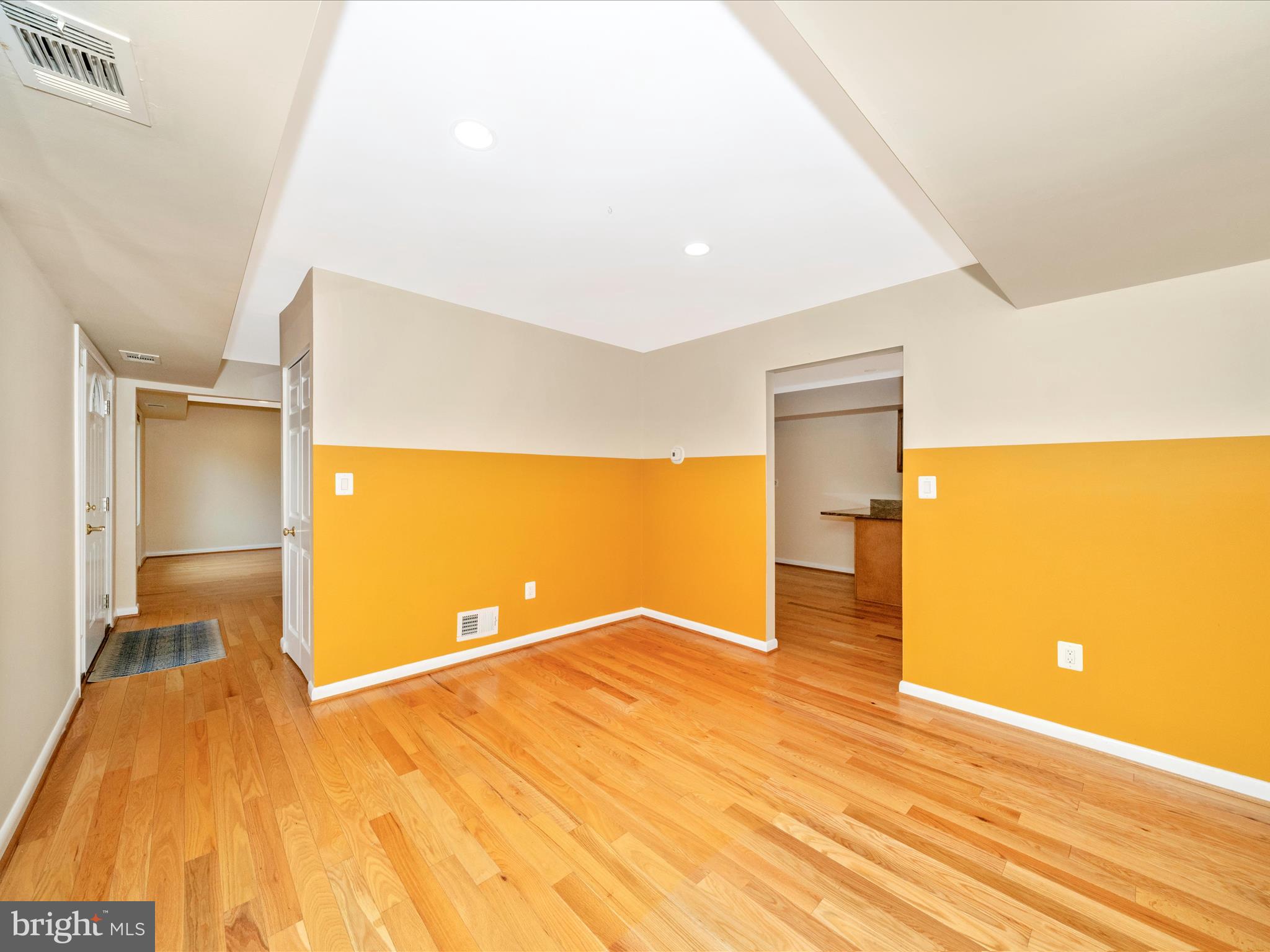 BROOKVILLE KNOLLS - Residential Lease