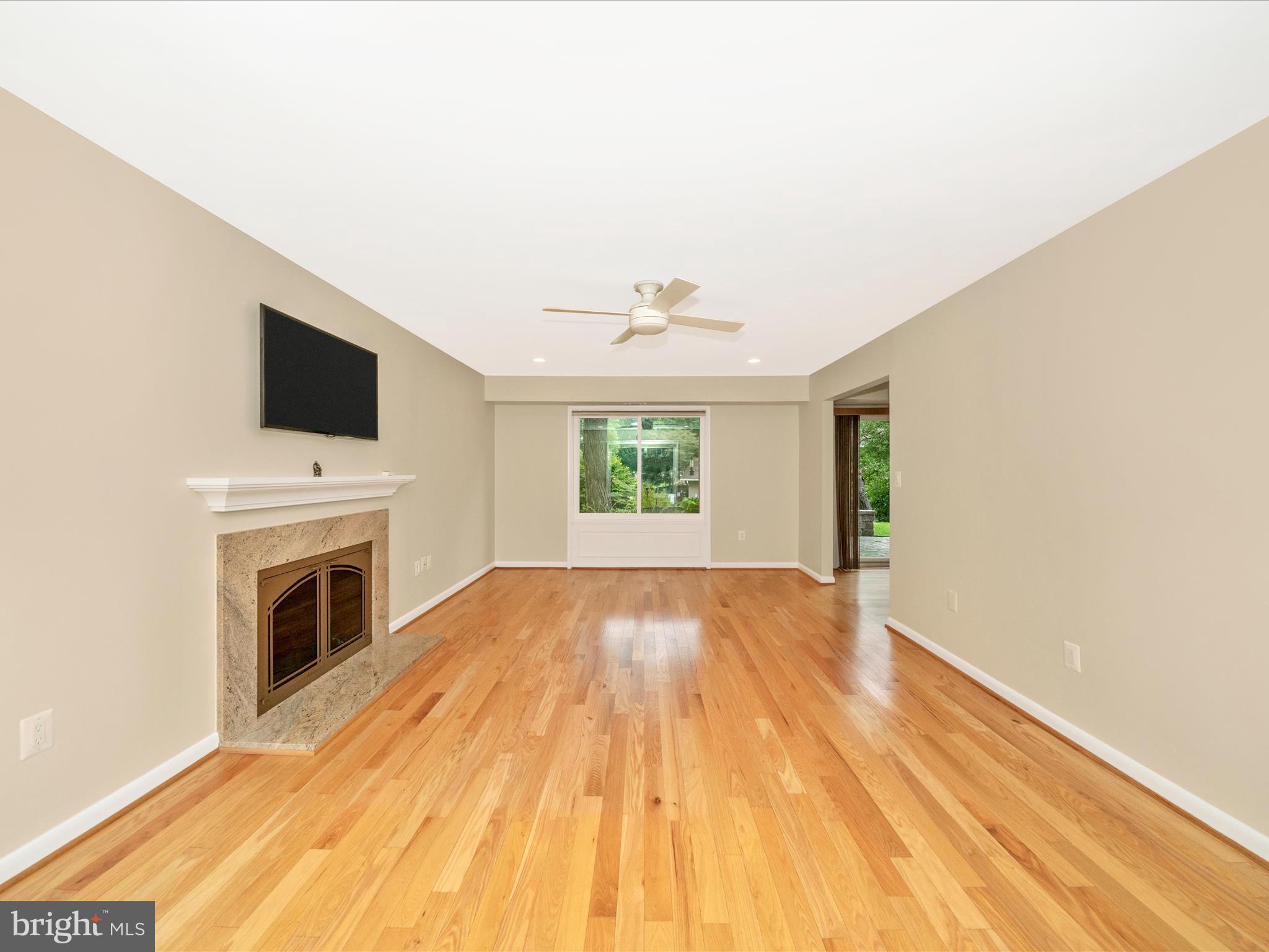 BROOKVILLE KNOLLS - Residential Lease