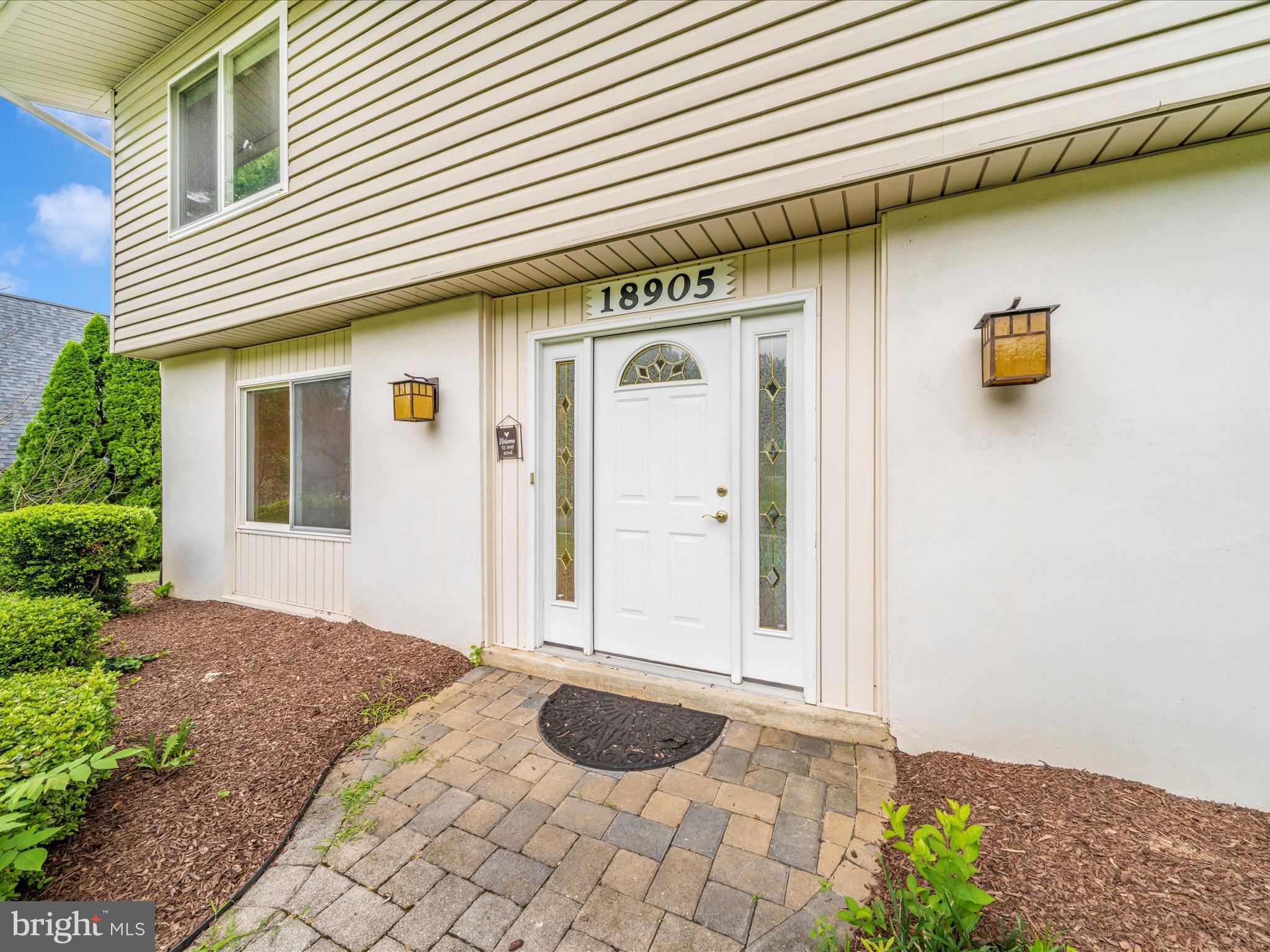 BROOKVILLE KNOLLS - Residential Lease