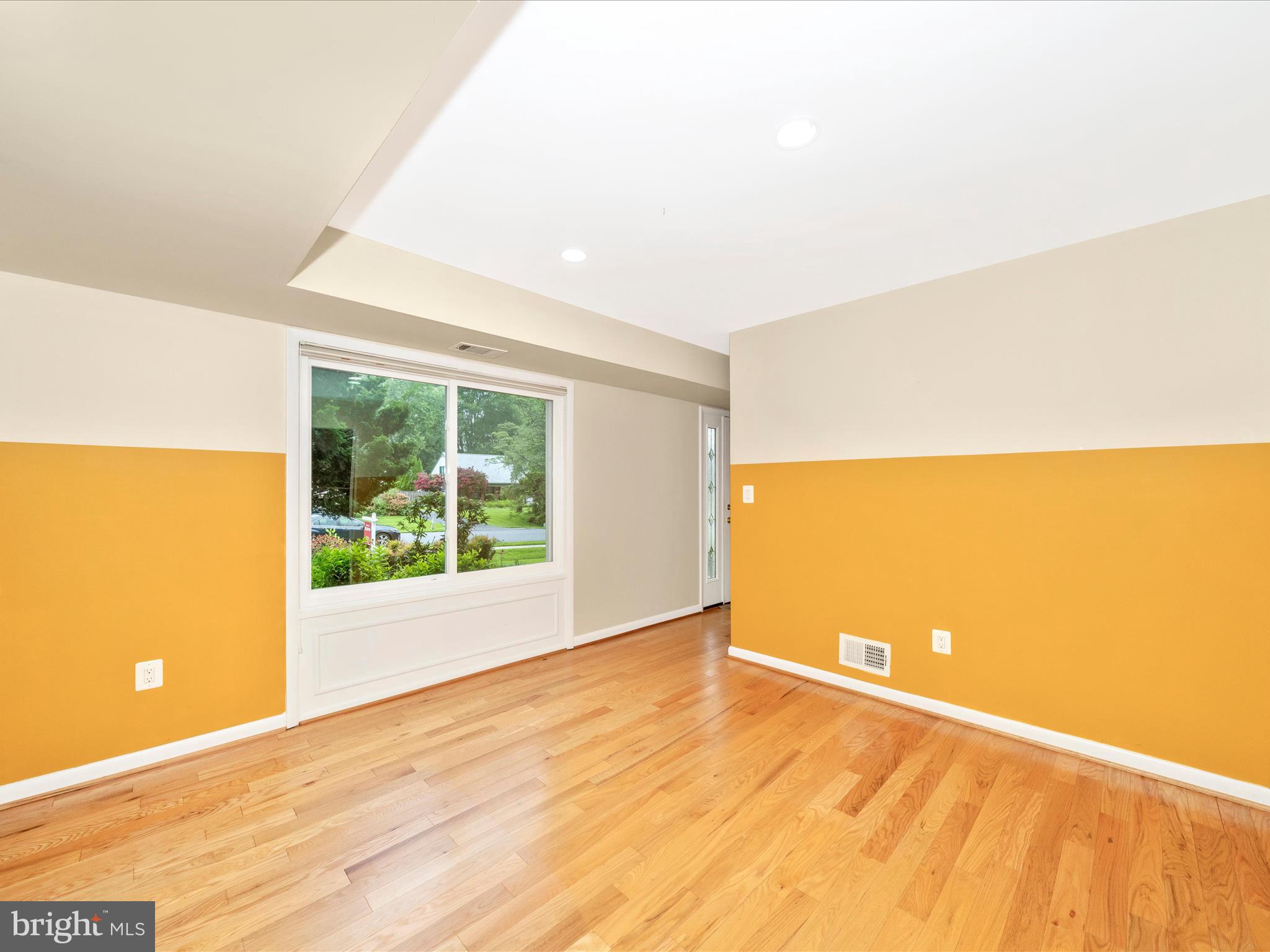 BROOKVILLE KNOLLS - Residential Lease