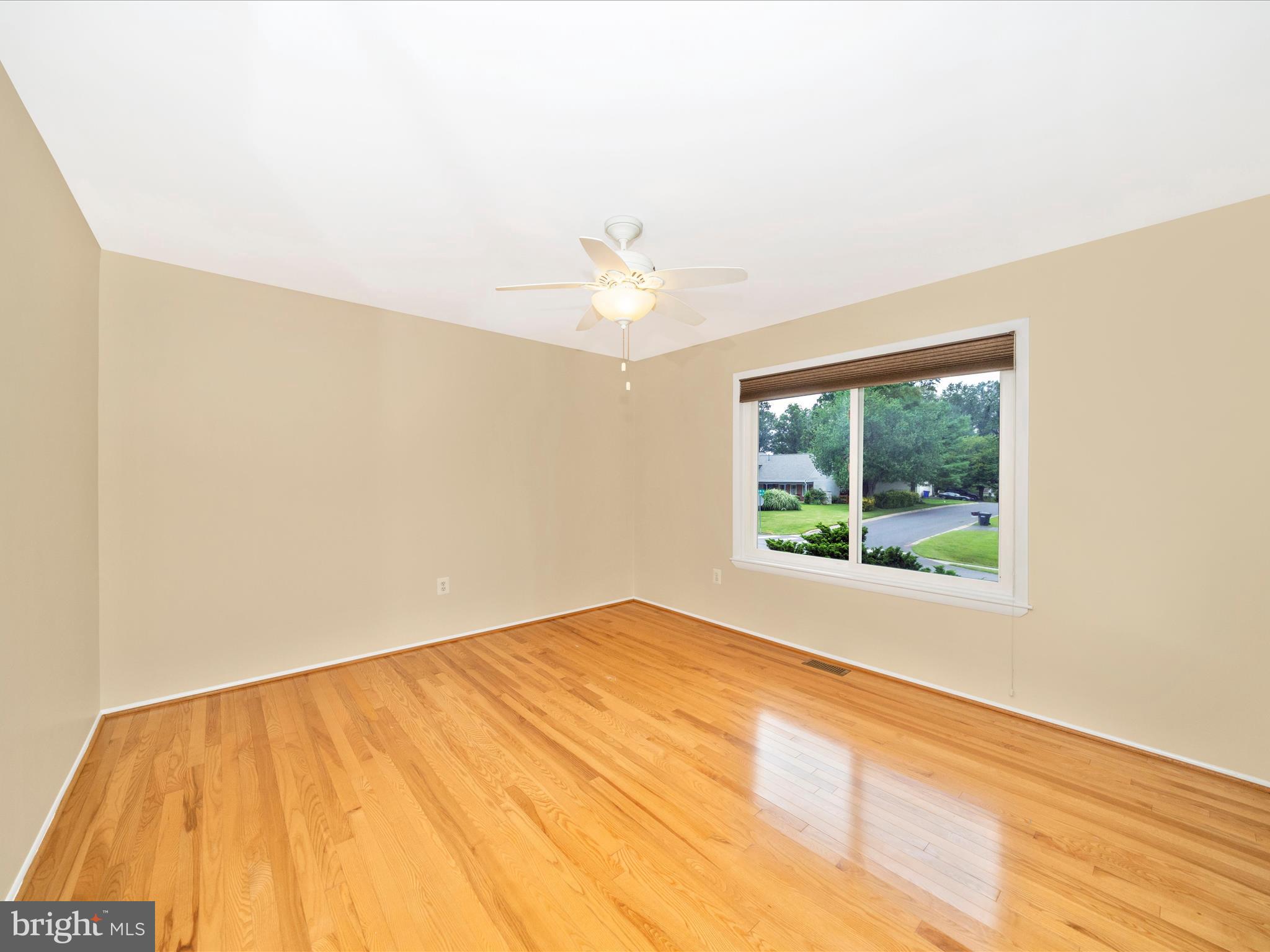 BROOKVILLE KNOLLS - Residential Lease