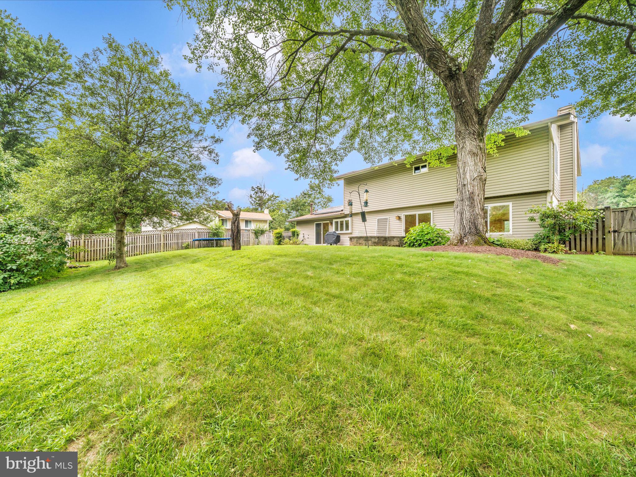 BROOKVILLE KNOLLS - Residential Lease