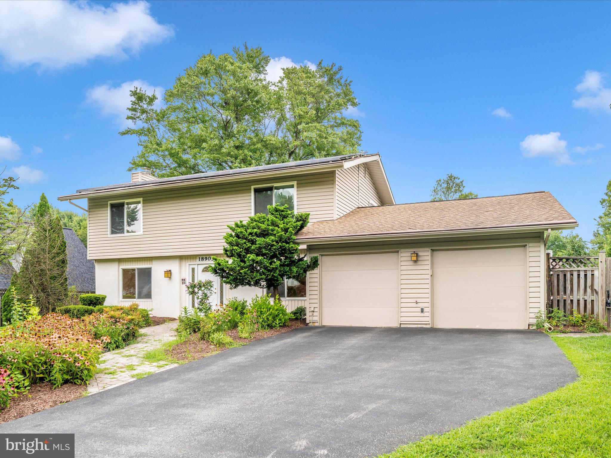 BROOKVILLE KNOLLS - Residential Lease