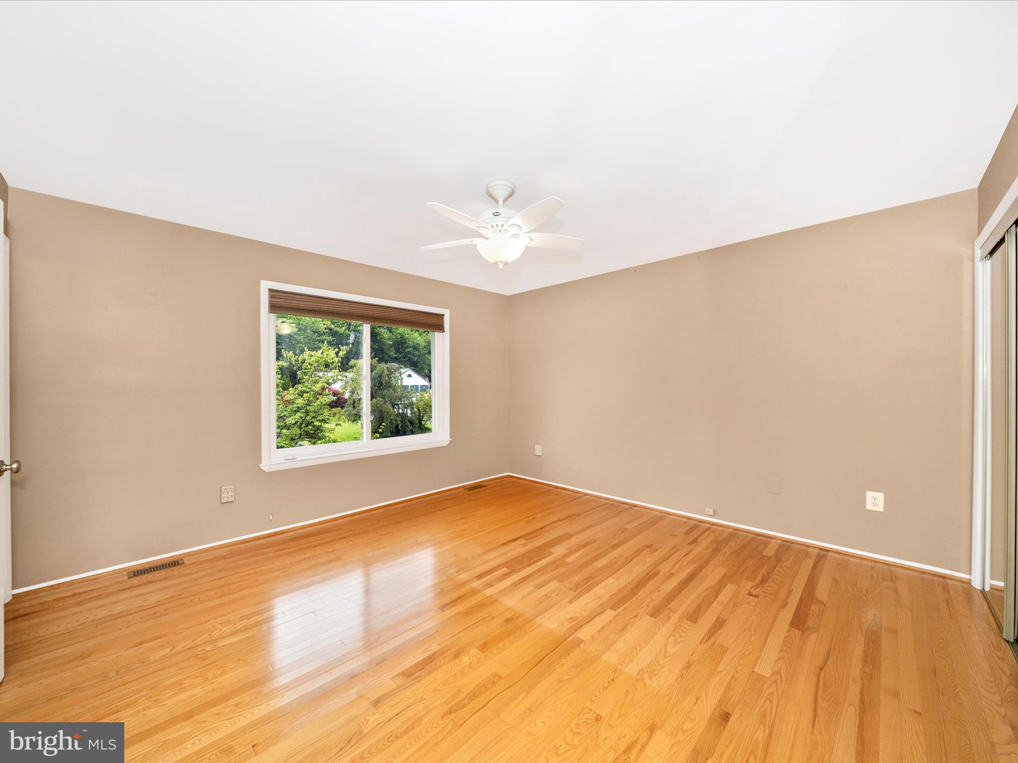 BROOKVILLE KNOLLS - Residential Lease