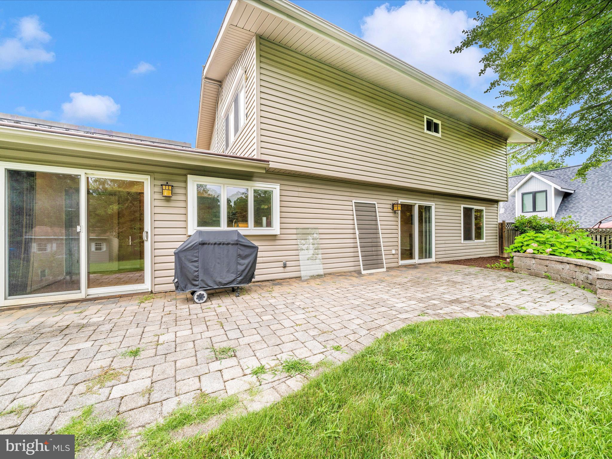 BROOKVILLE KNOLLS - Residential Lease