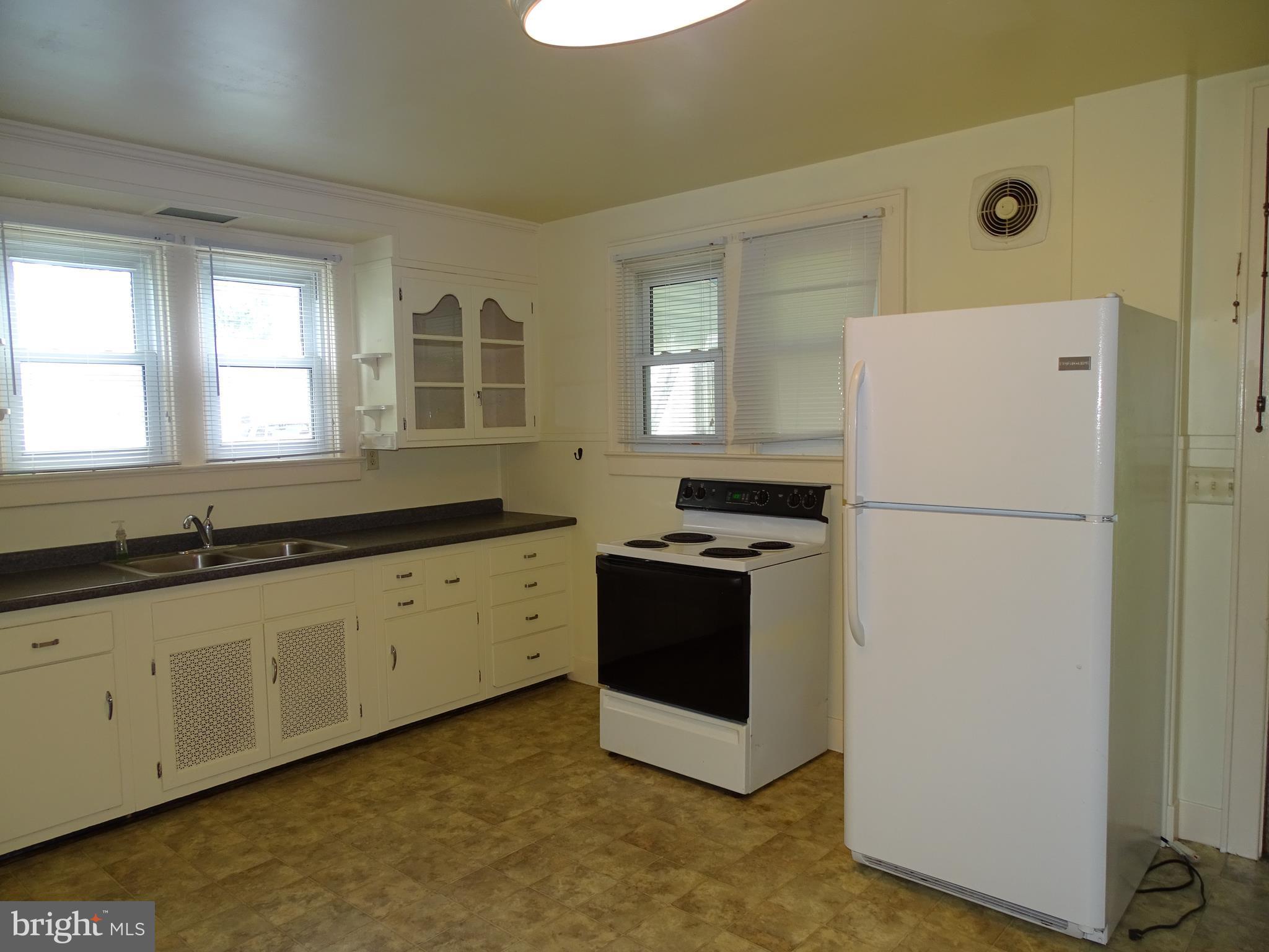 FRIENDSHIP VILLAGE RD - Residential Lease