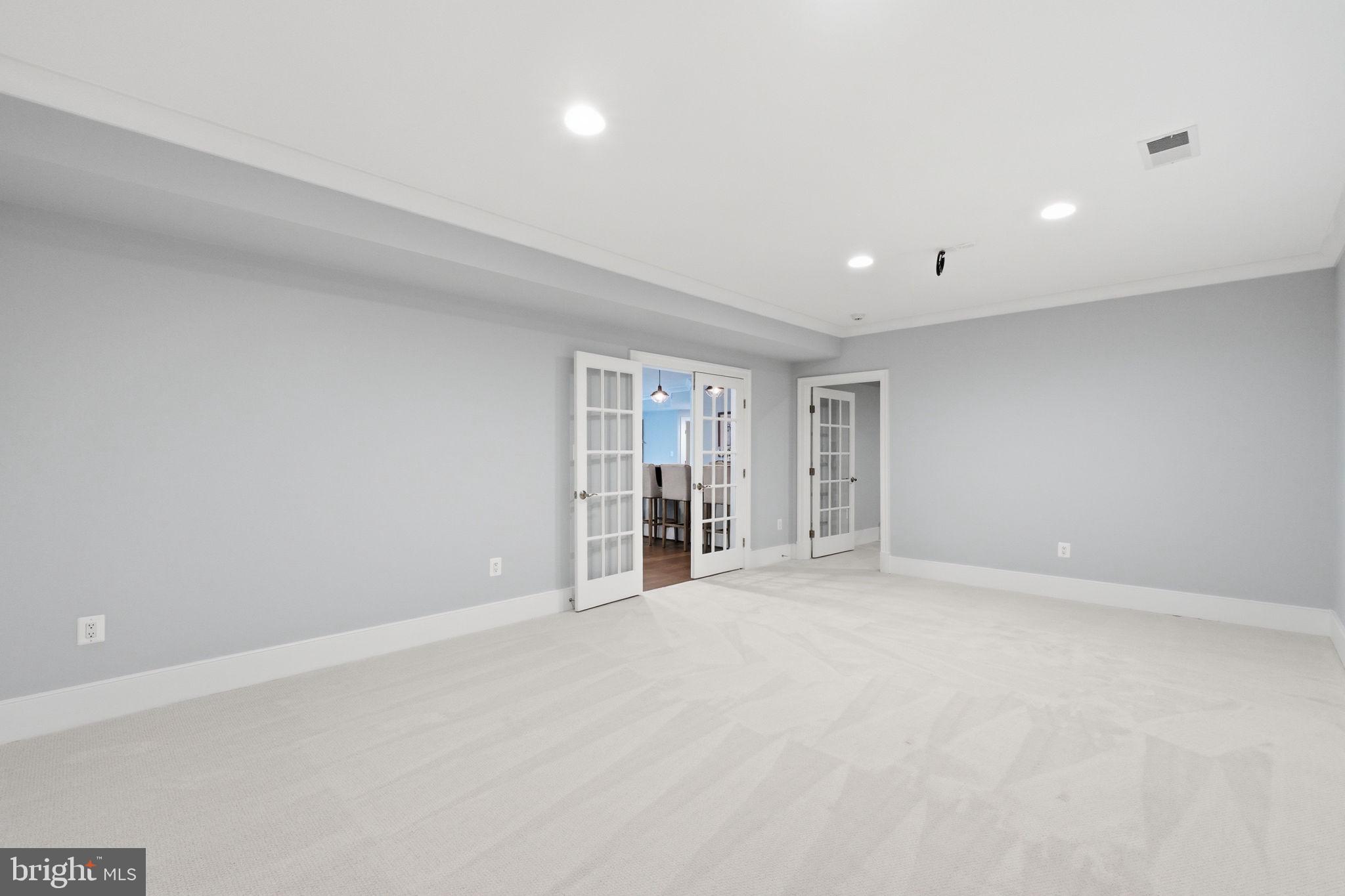 NORTH ARLINGTON - Residential