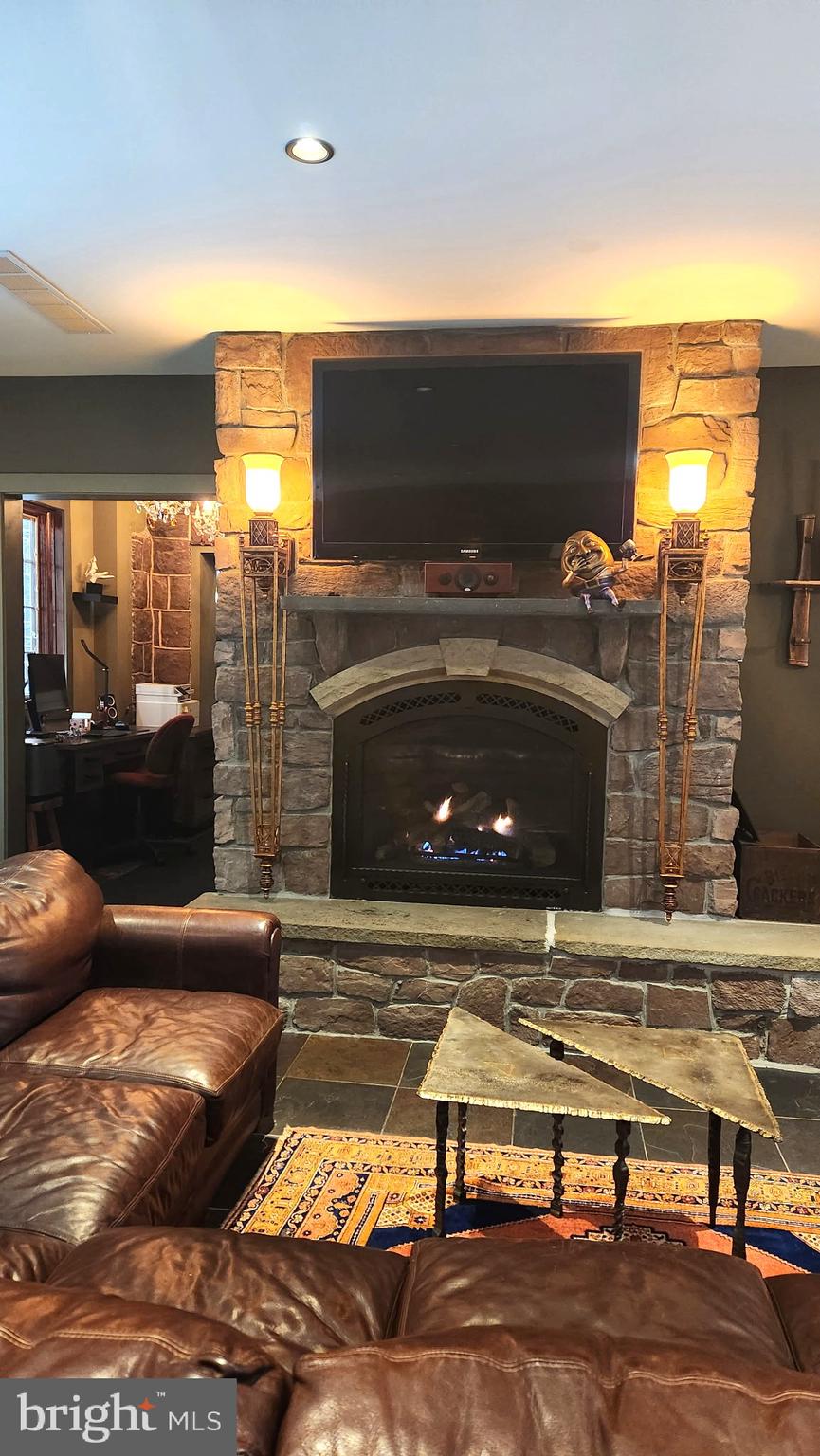 459 MOUNT PENN ROAD
