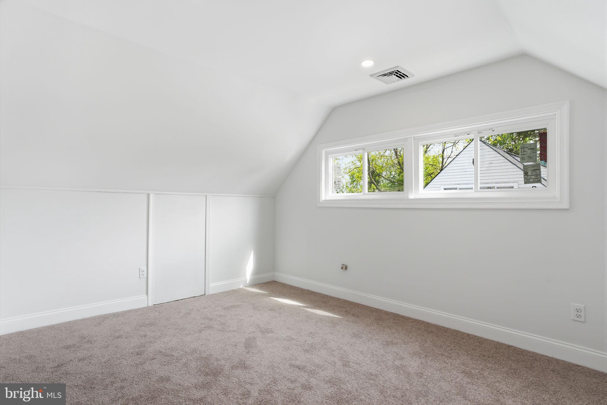 WHITEWOOD - Residential