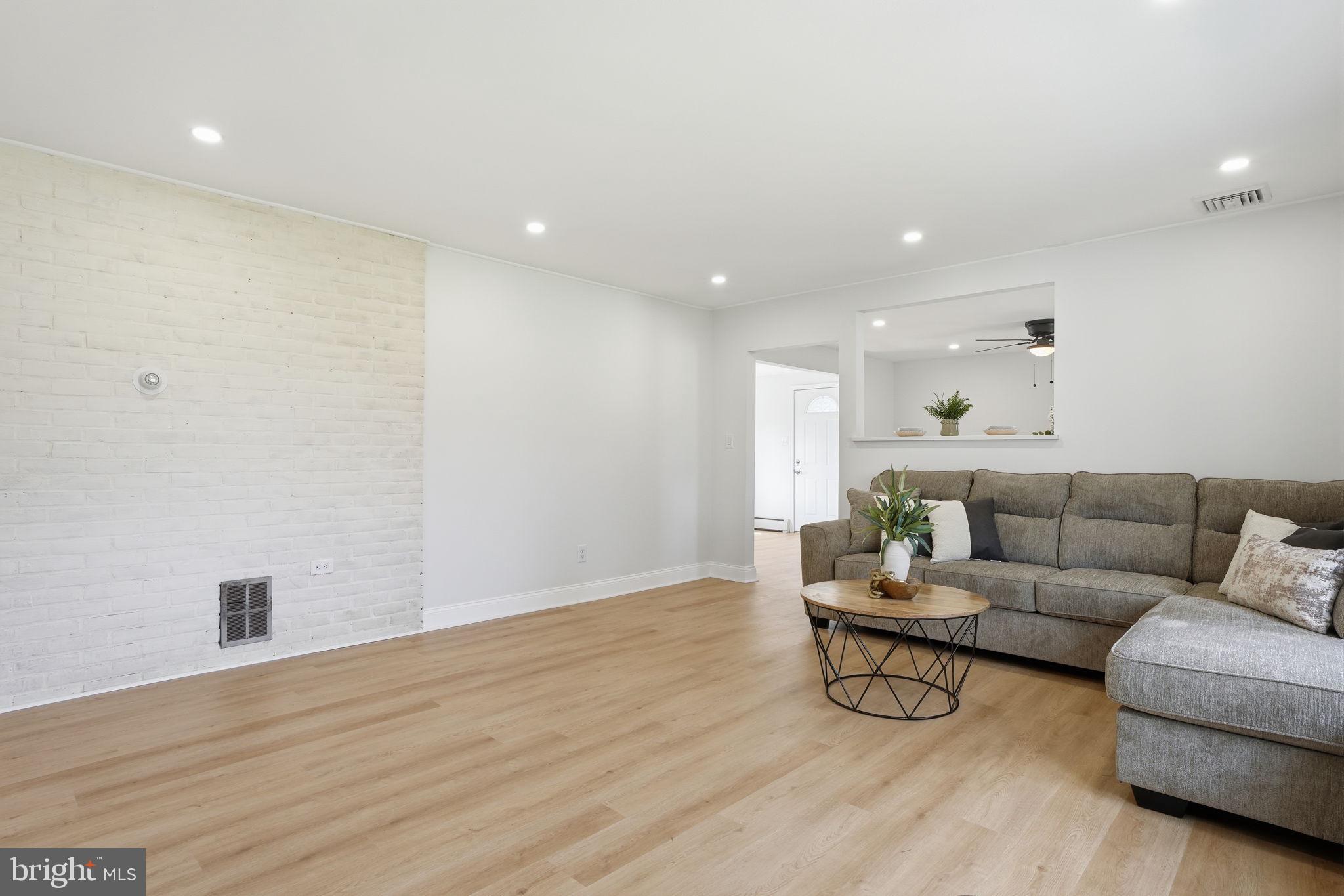 WHITEWOOD - Residential