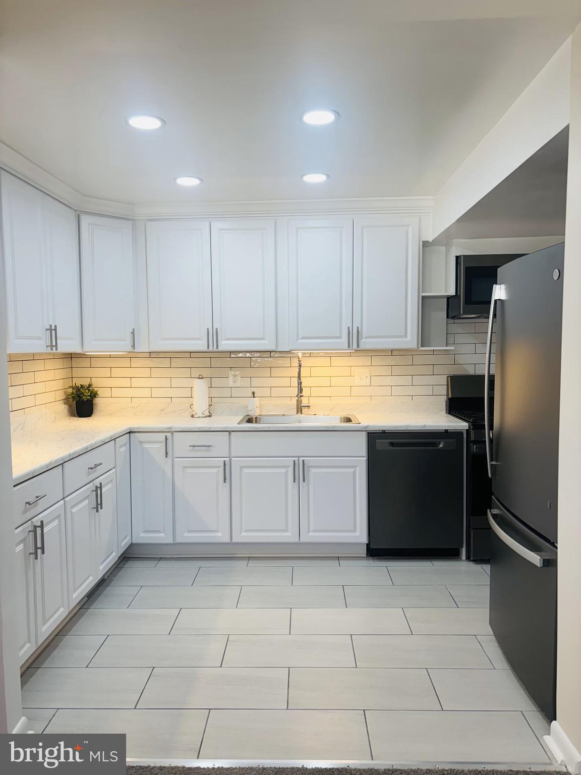 LANDOVER HILLS - Residential