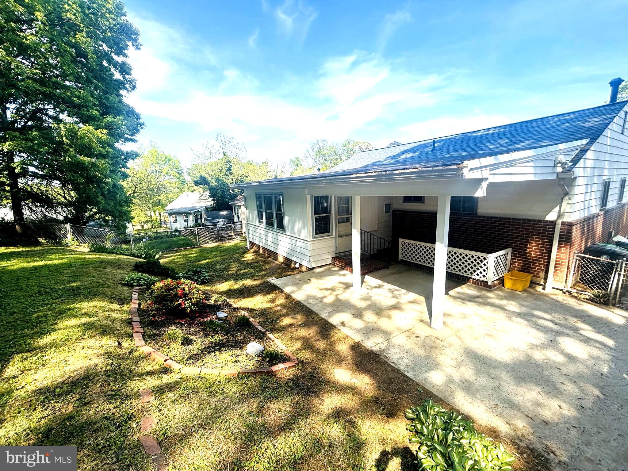 LANDOVER HILLS - Residential