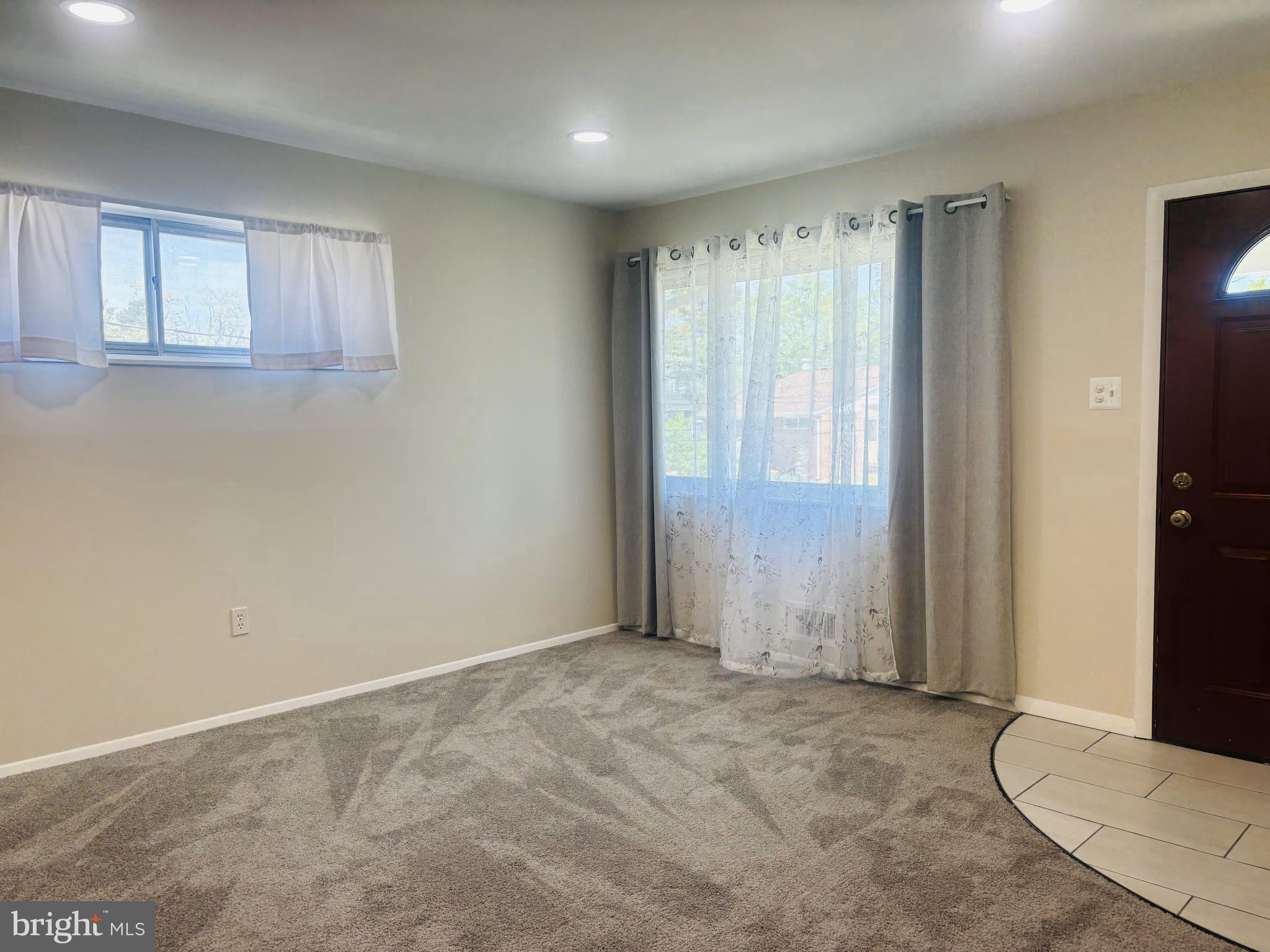 LANDOVER HILLS - Residential