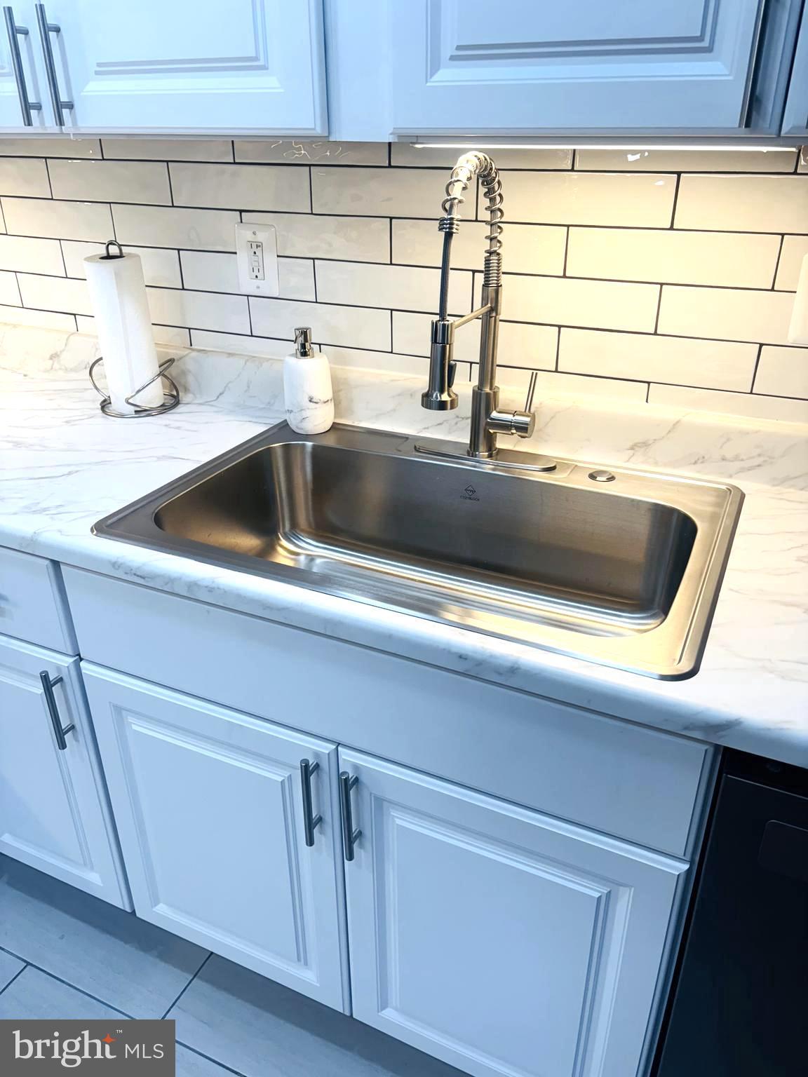 LANDOVER HILLS - Residential