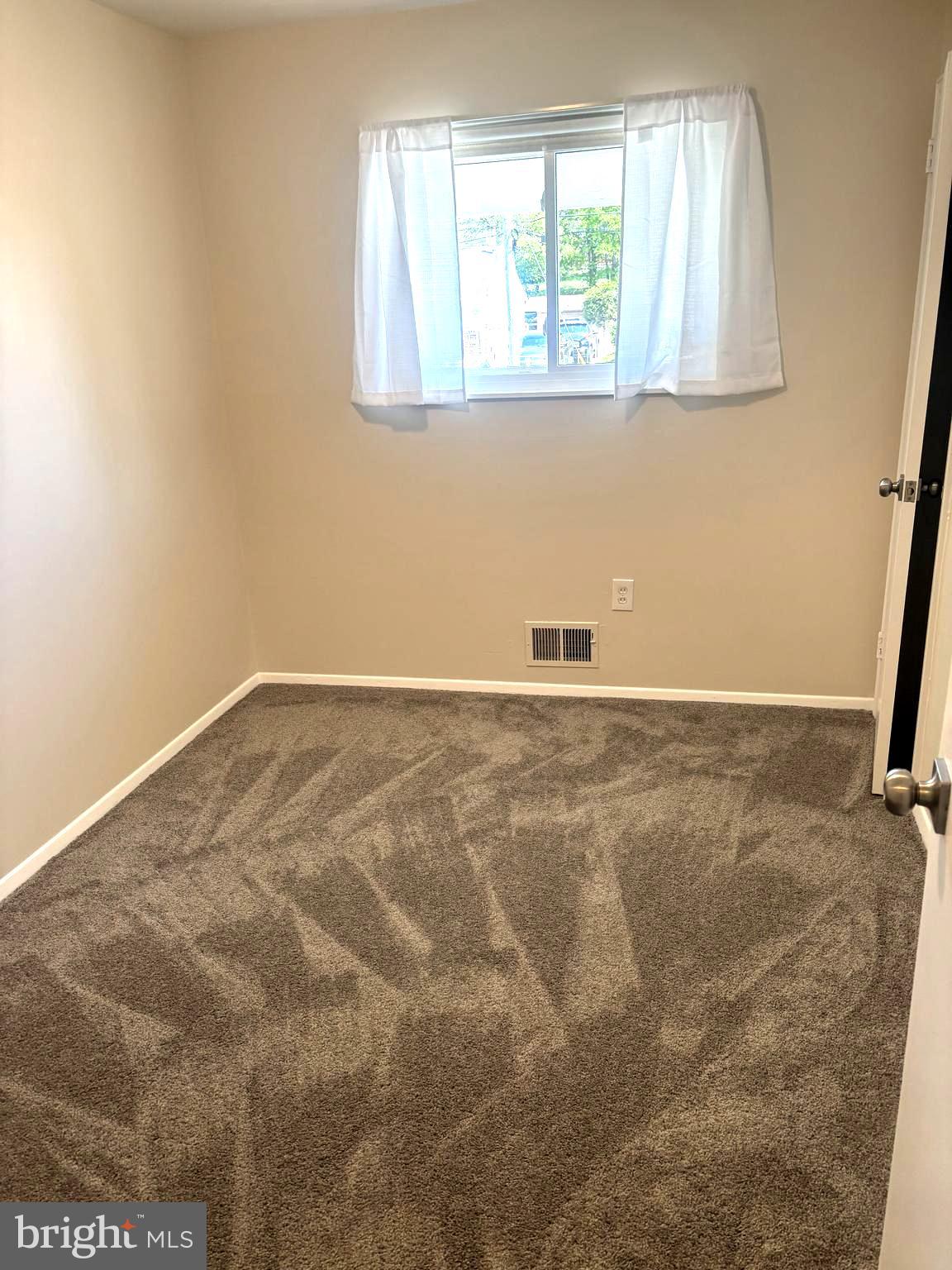 LANDOVER HILLS - Residential