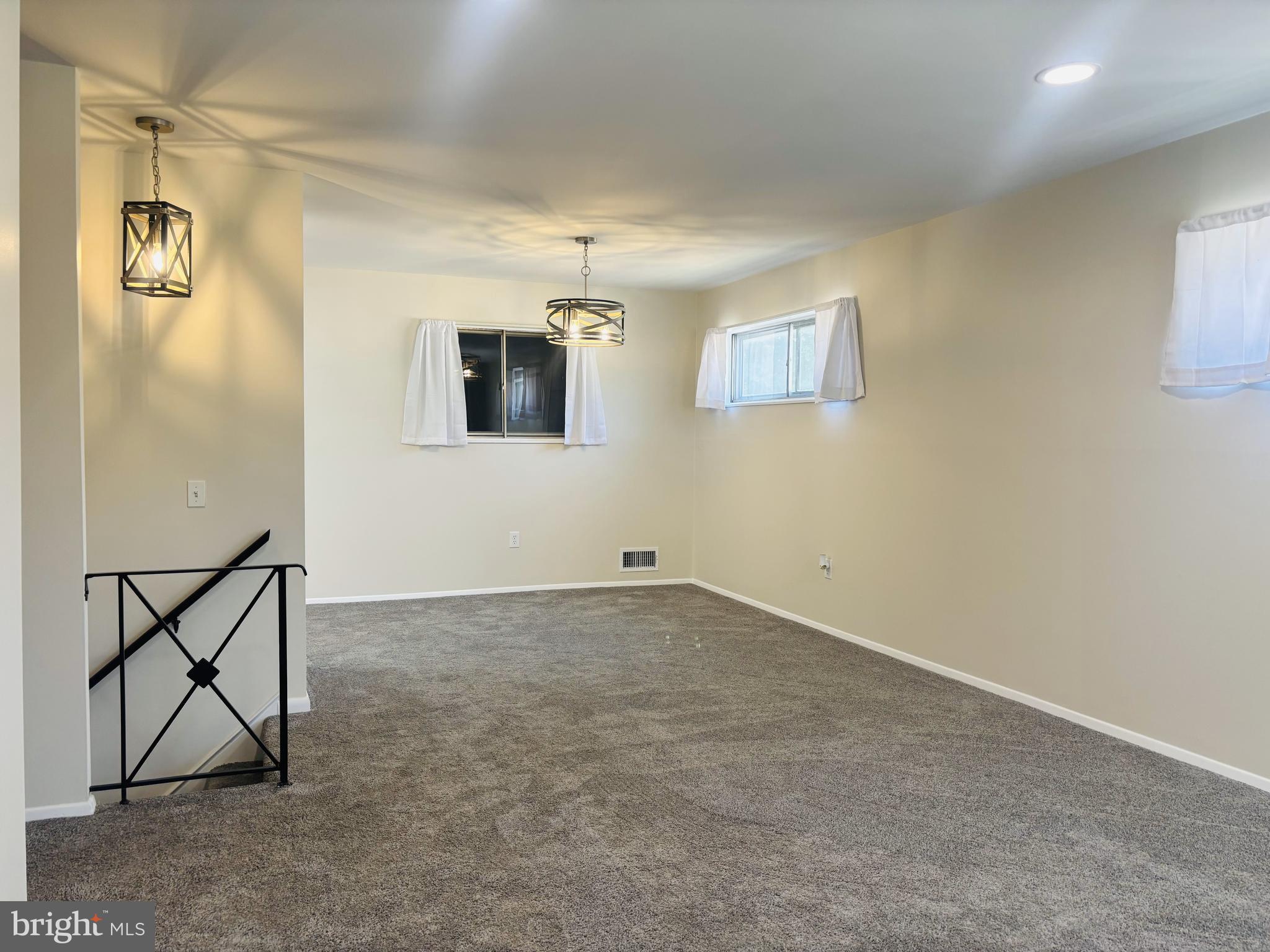 LANDOVER HILLS - Residential