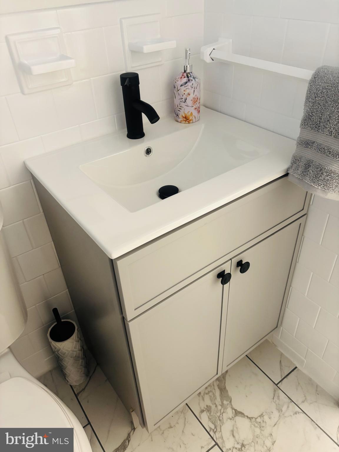 LANDOVER HILLS - Residential