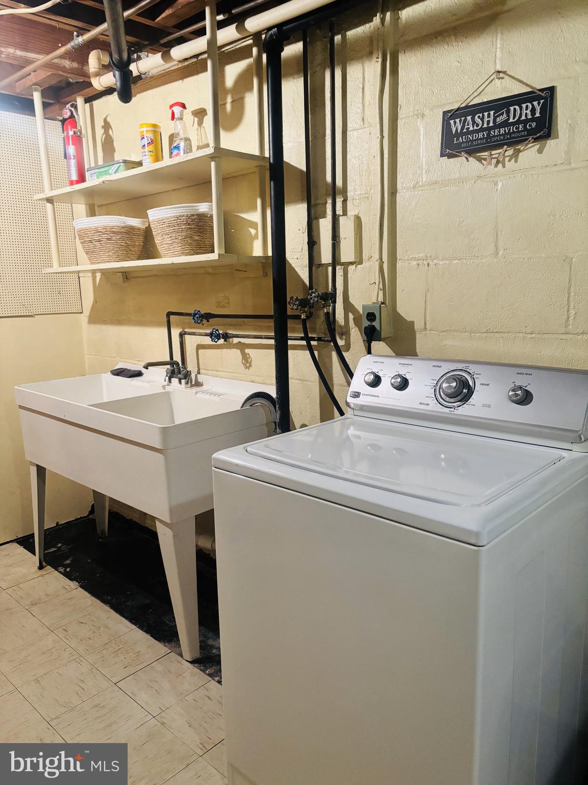 LANDOVER HILLS - Residential