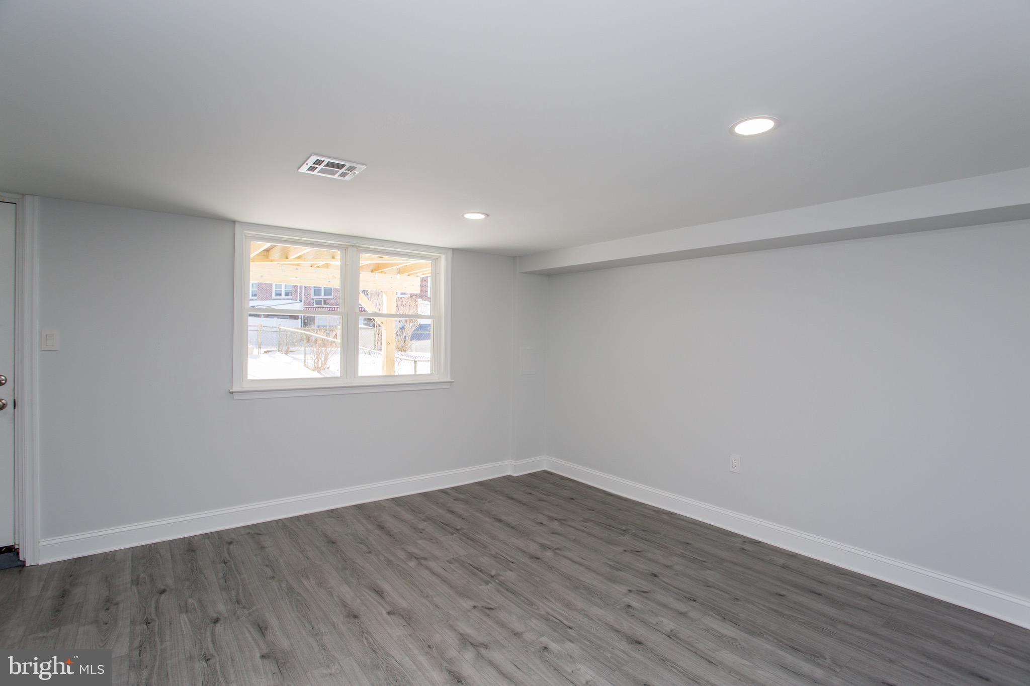 WALTON PARK - Residential