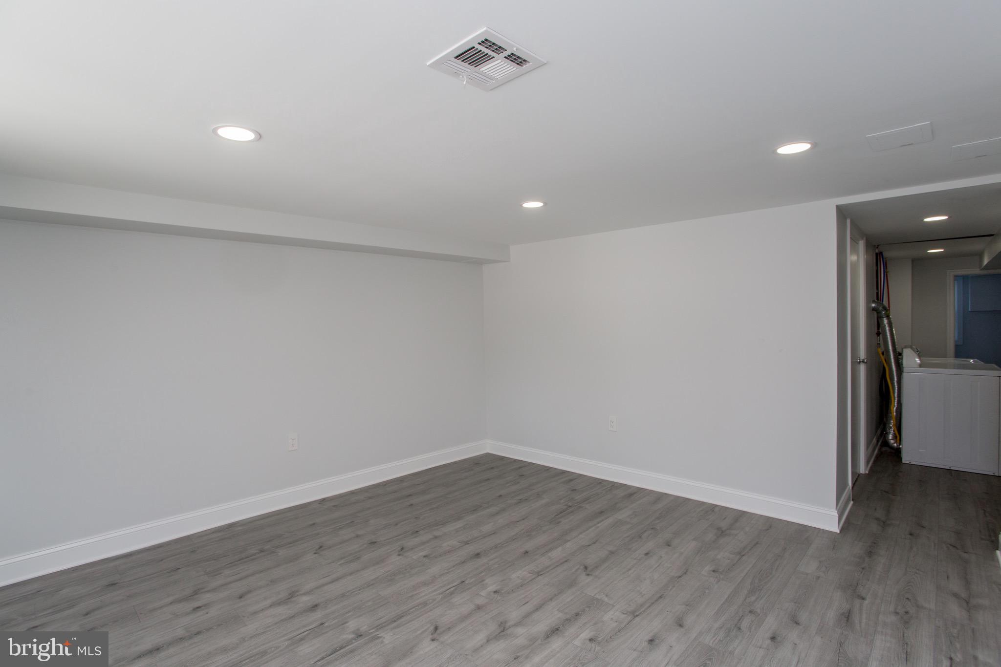 WALTON PARK - Residential