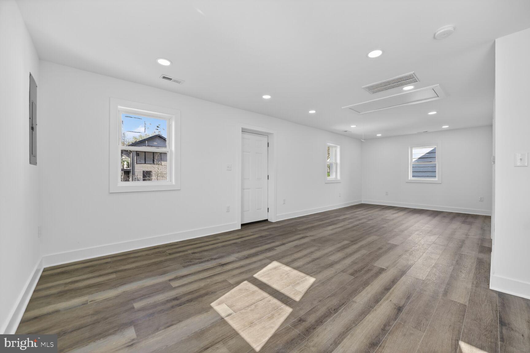 BRADBURY HEIGHTS - Residential