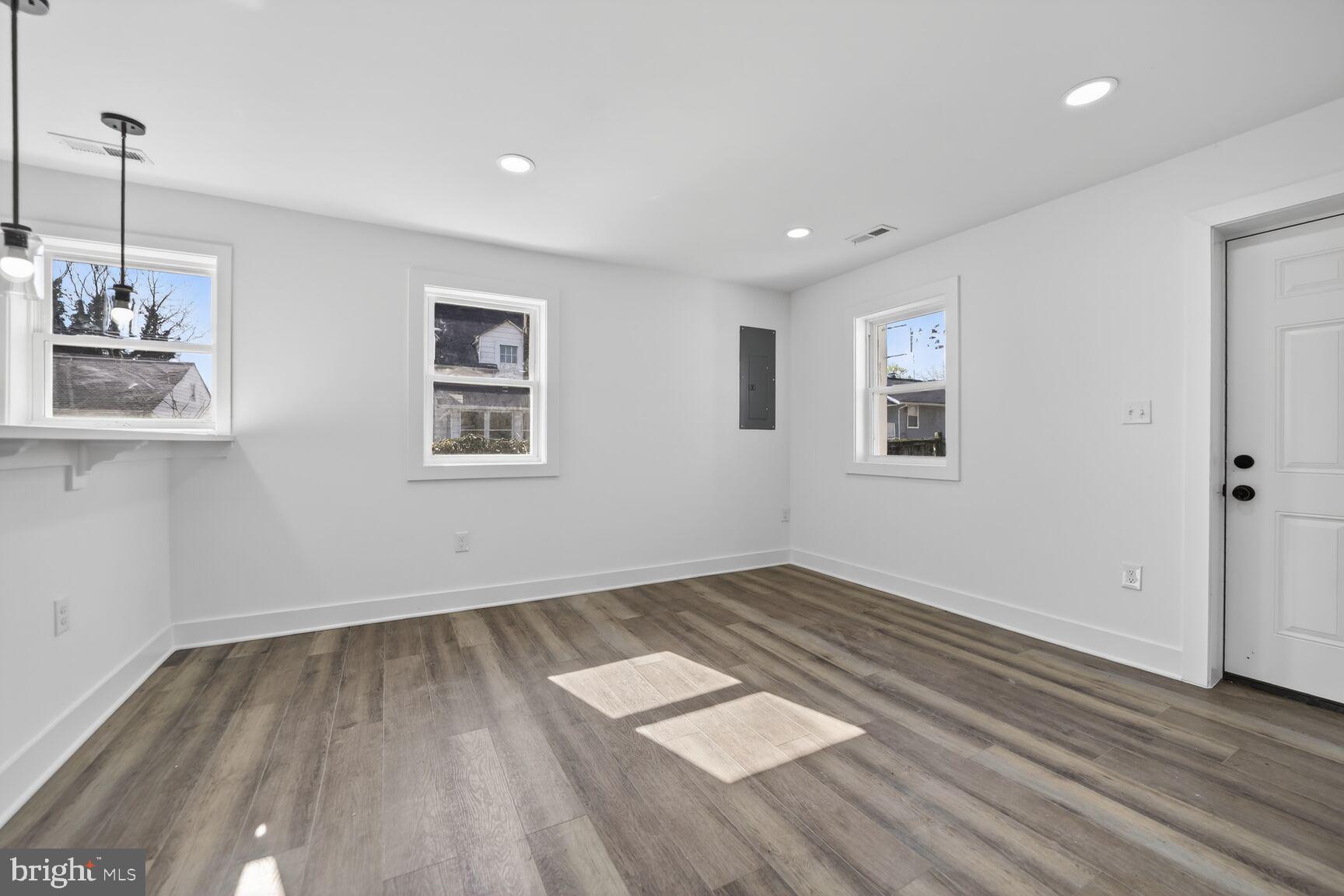 BRADBURY HEIGHTS - Residential