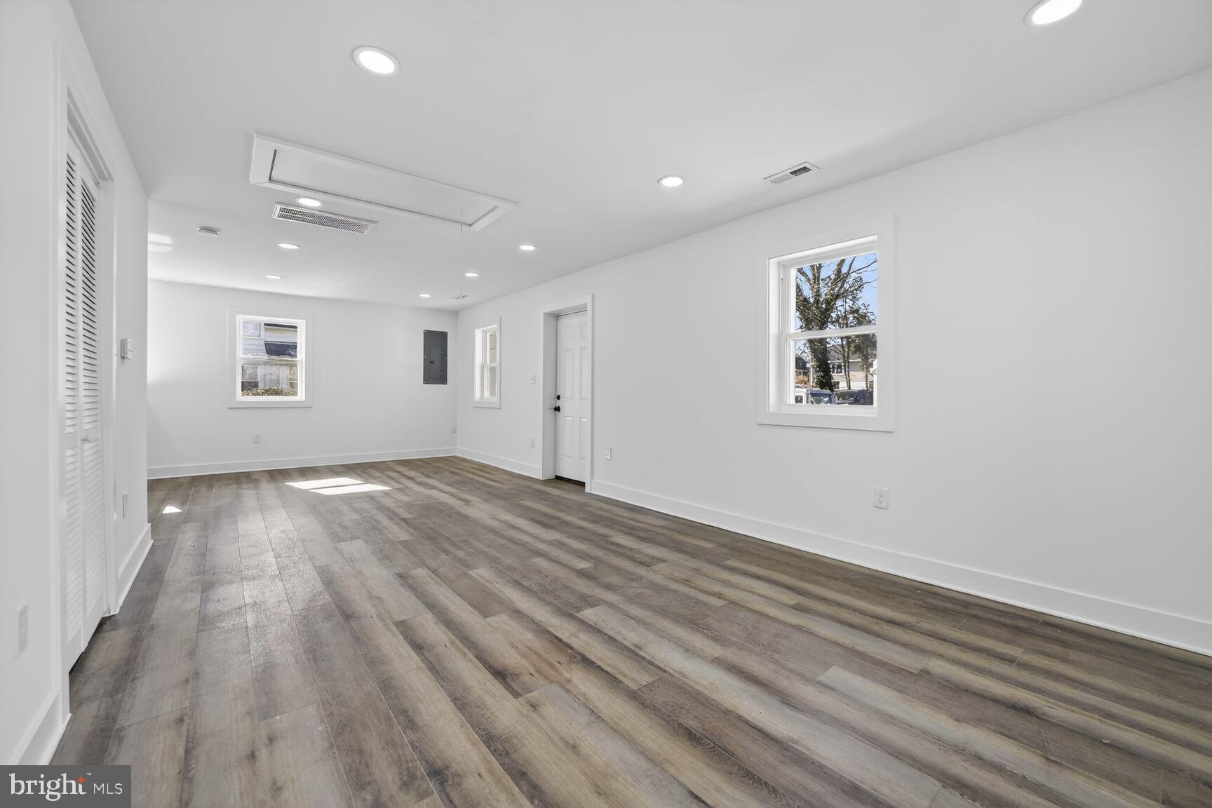 BRADBURY HEIGHTS - Residential