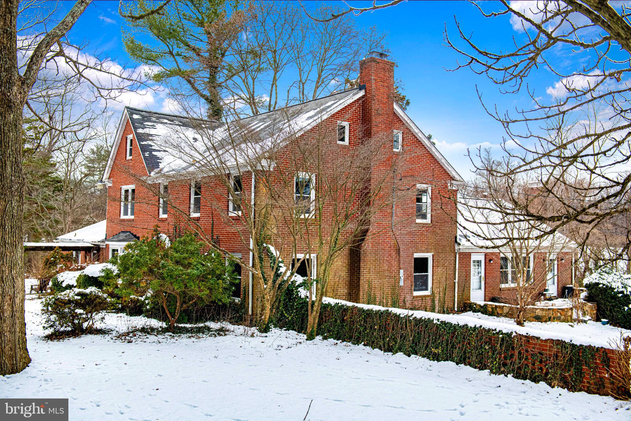 117 and 118 FOXRIDGE DRIVE