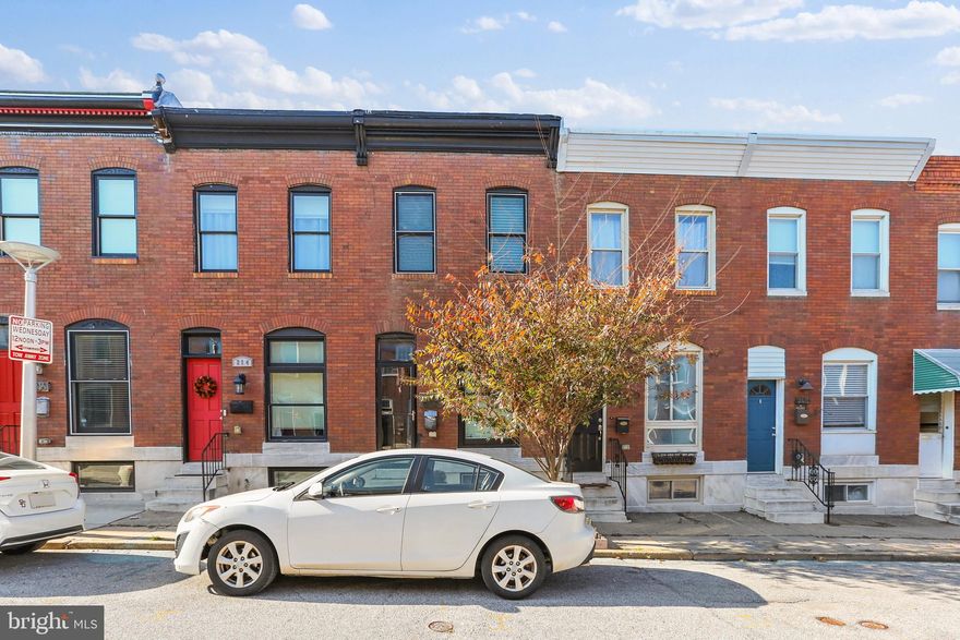 BEAUTIFUL CHAP PROPERTY JUST REMODELED PROPERTY!  UPDATES NEW APPLIANCES AND UTILITIES!  NEW HARDWOOD FLOORS, FRESH PAINT, GRANITE COUNTER TOPS, ROOF TOP DECK,  PARKING PAD!  THIS PROPERTY HAS THREE LEVELS, FINISHED BASEMENT WITH BEDROOM AND FULL BATHROOMS, UPPER LEVEL HAS TWO BEDROOMS AND TWO FULL BATHROOMS!  PROPERTY IS PROFESSIONALLY MANAGED!  LOOKING FOR A MONTH TO MONTH RENTERS!! SCHEDULE YOUR SHOWING TODAY!