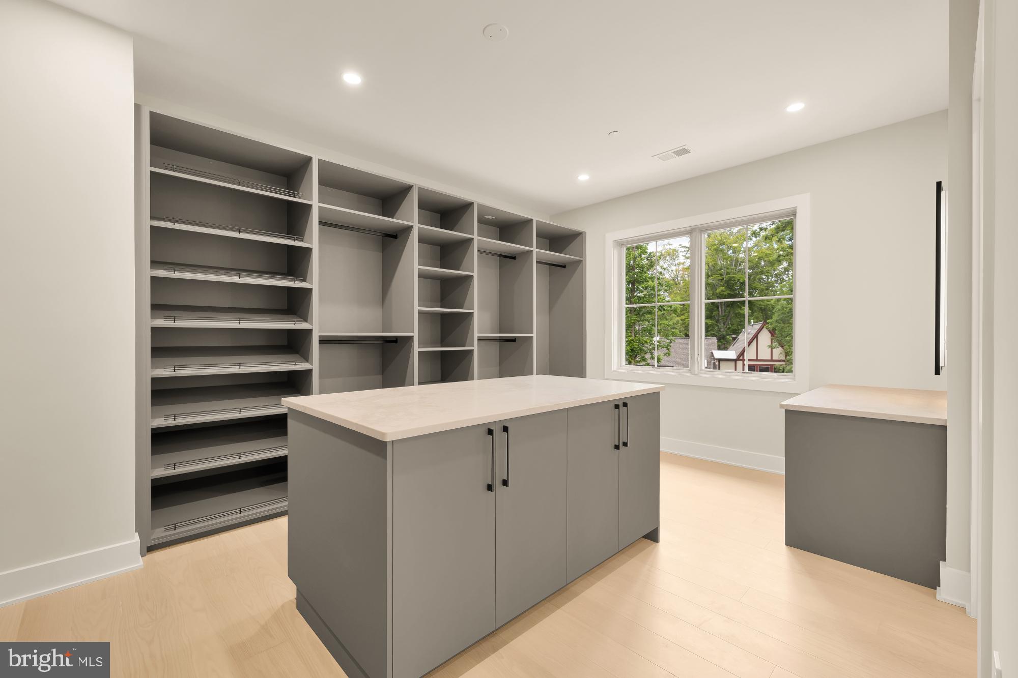 WOODHAVEN - Residential