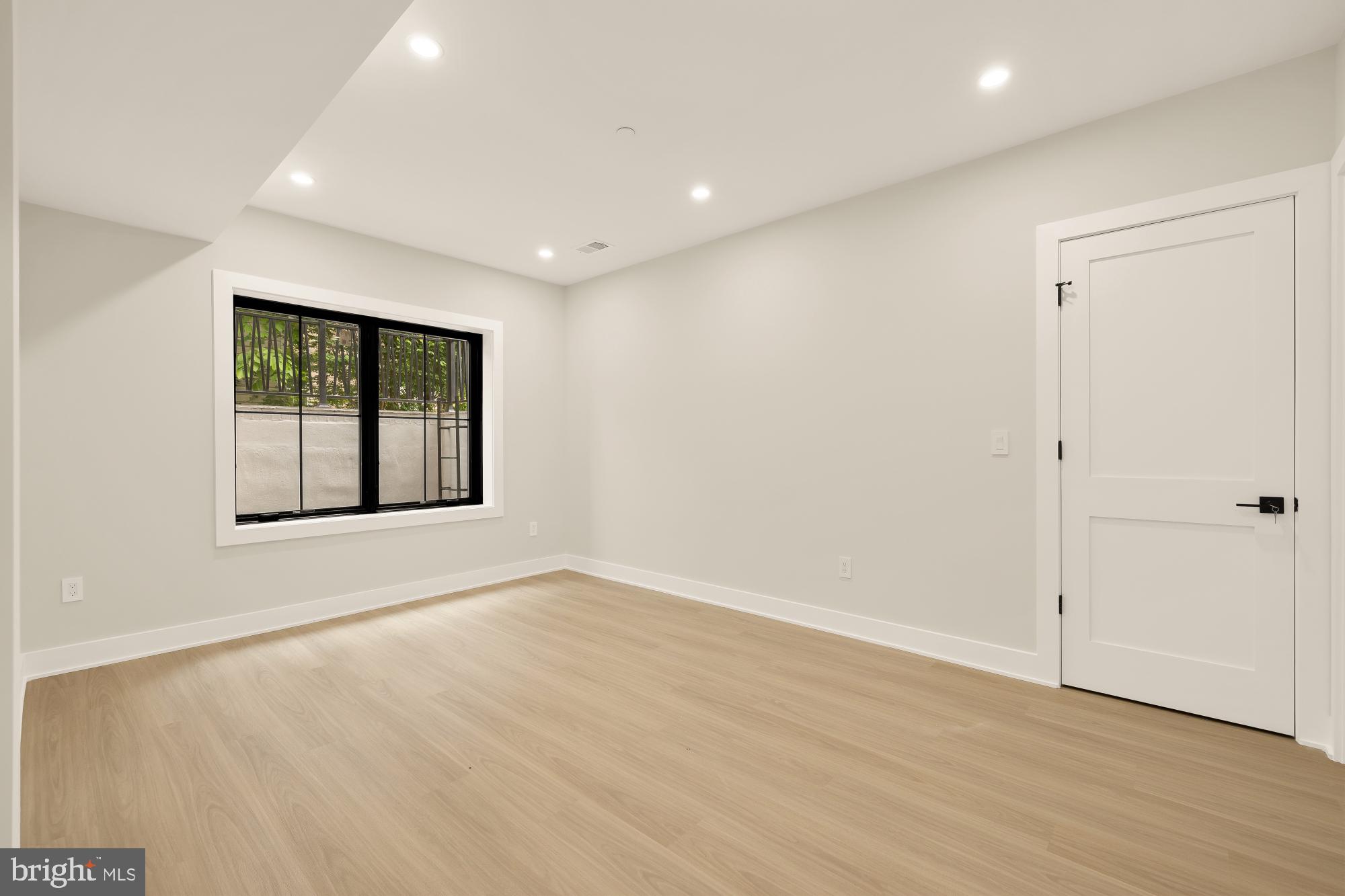 WOODHAVEN - Residential