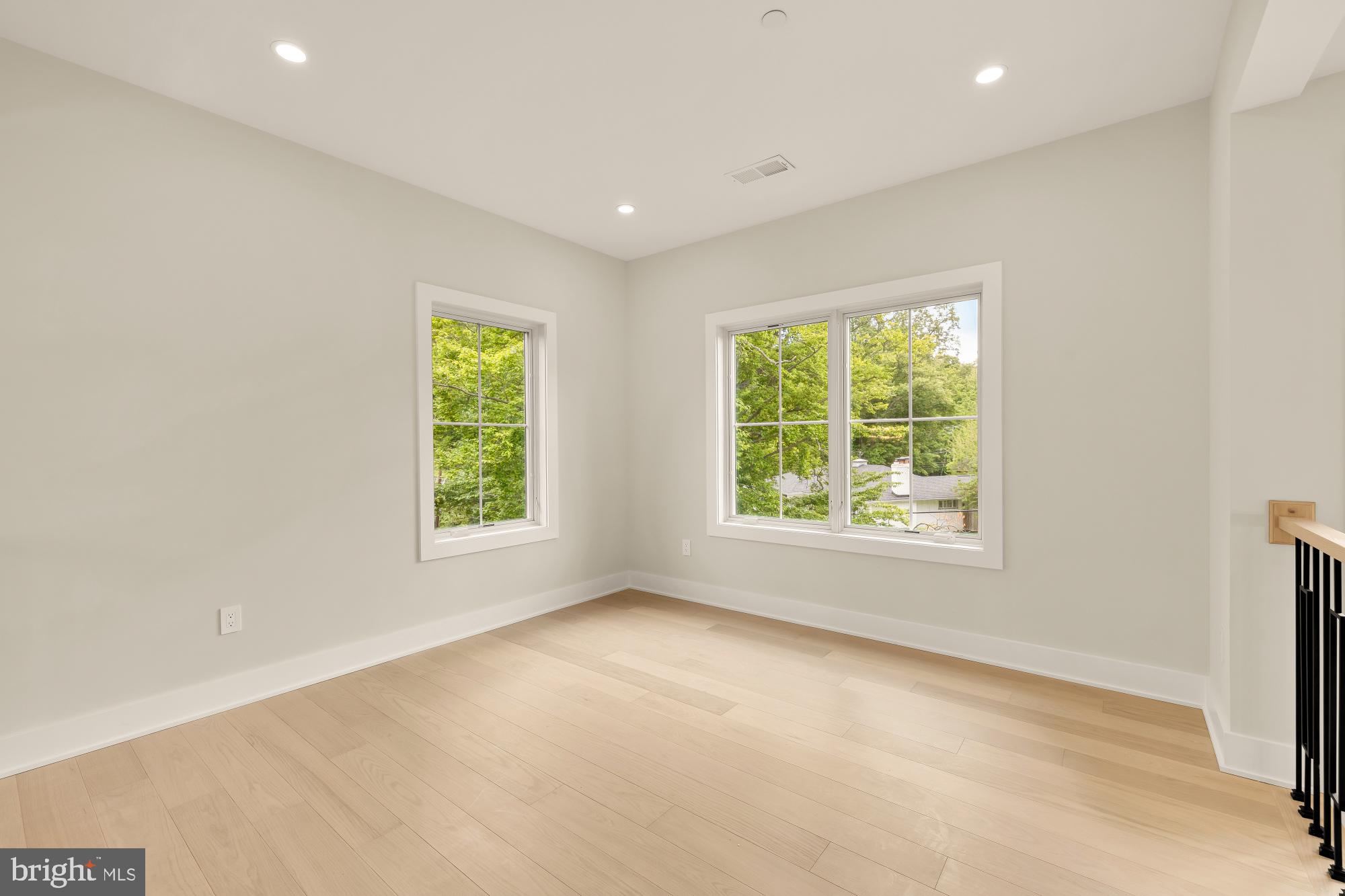 WOODHAVEN - Residential