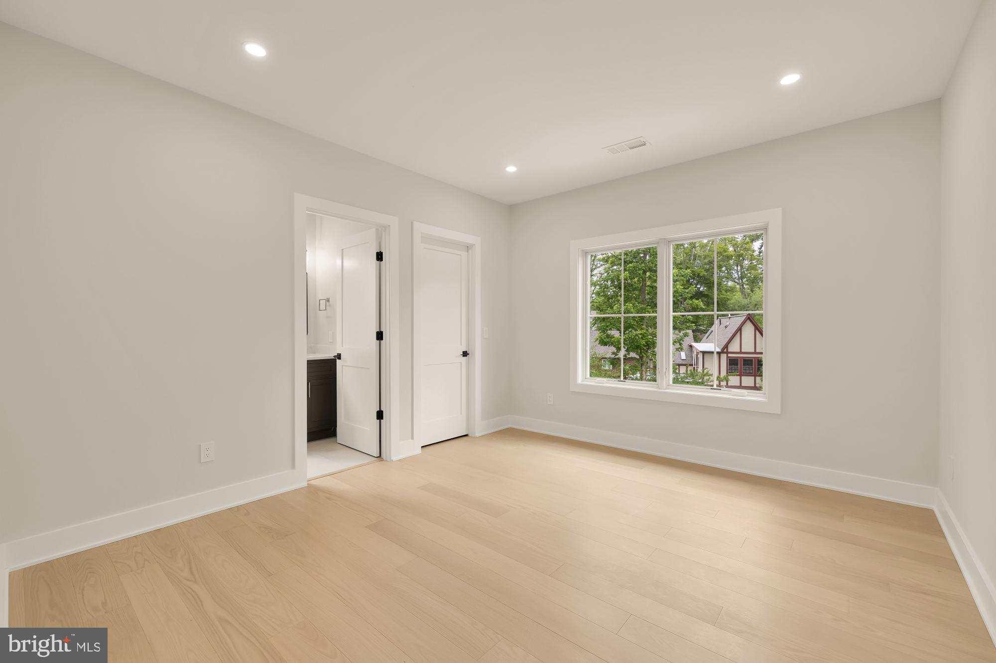 WOODHAVEN - Residential