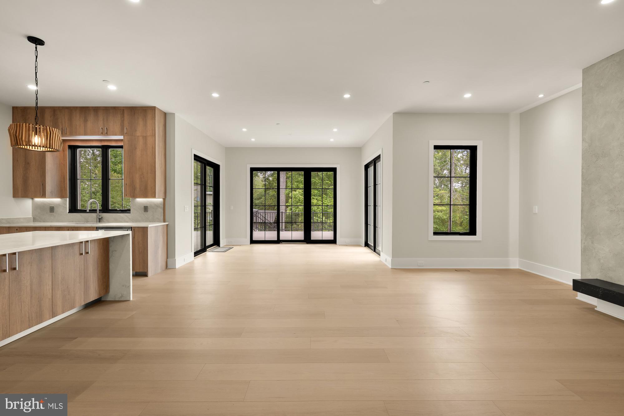 WOODHAVEN - Residential