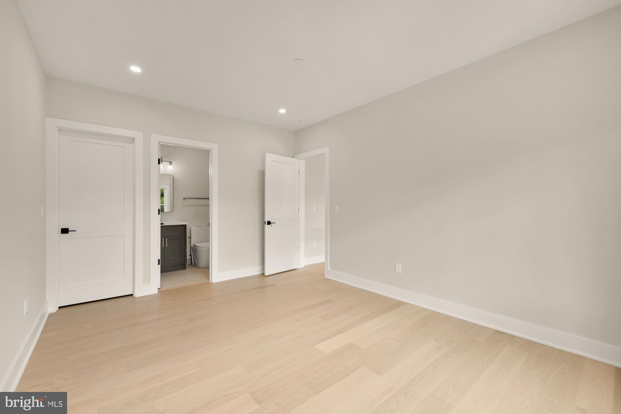 WOODHAVEN - Residential