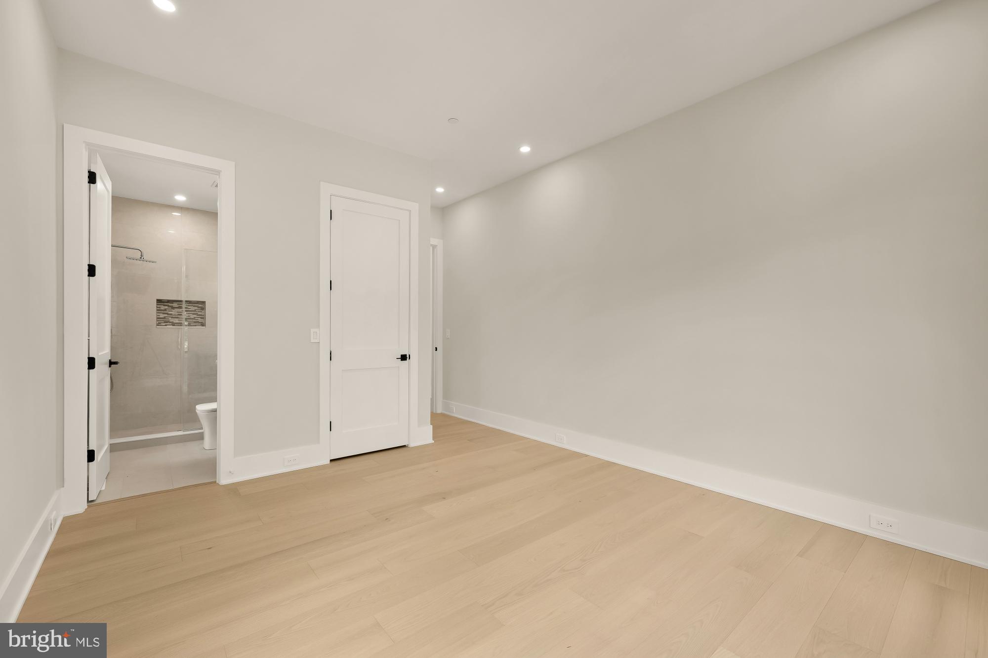 WOODHAVEN - Residential
