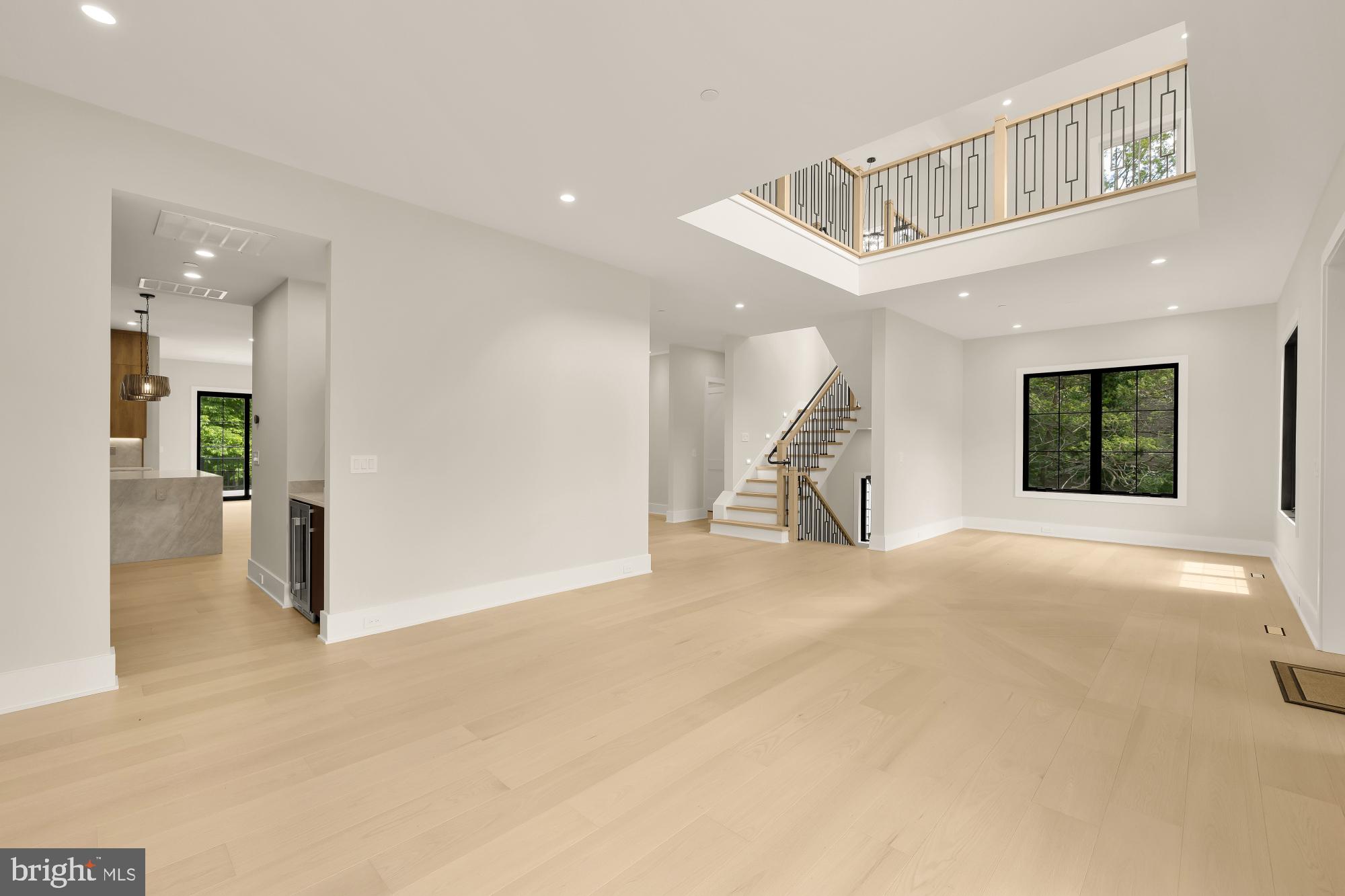 WOODHAVEN - Residential
