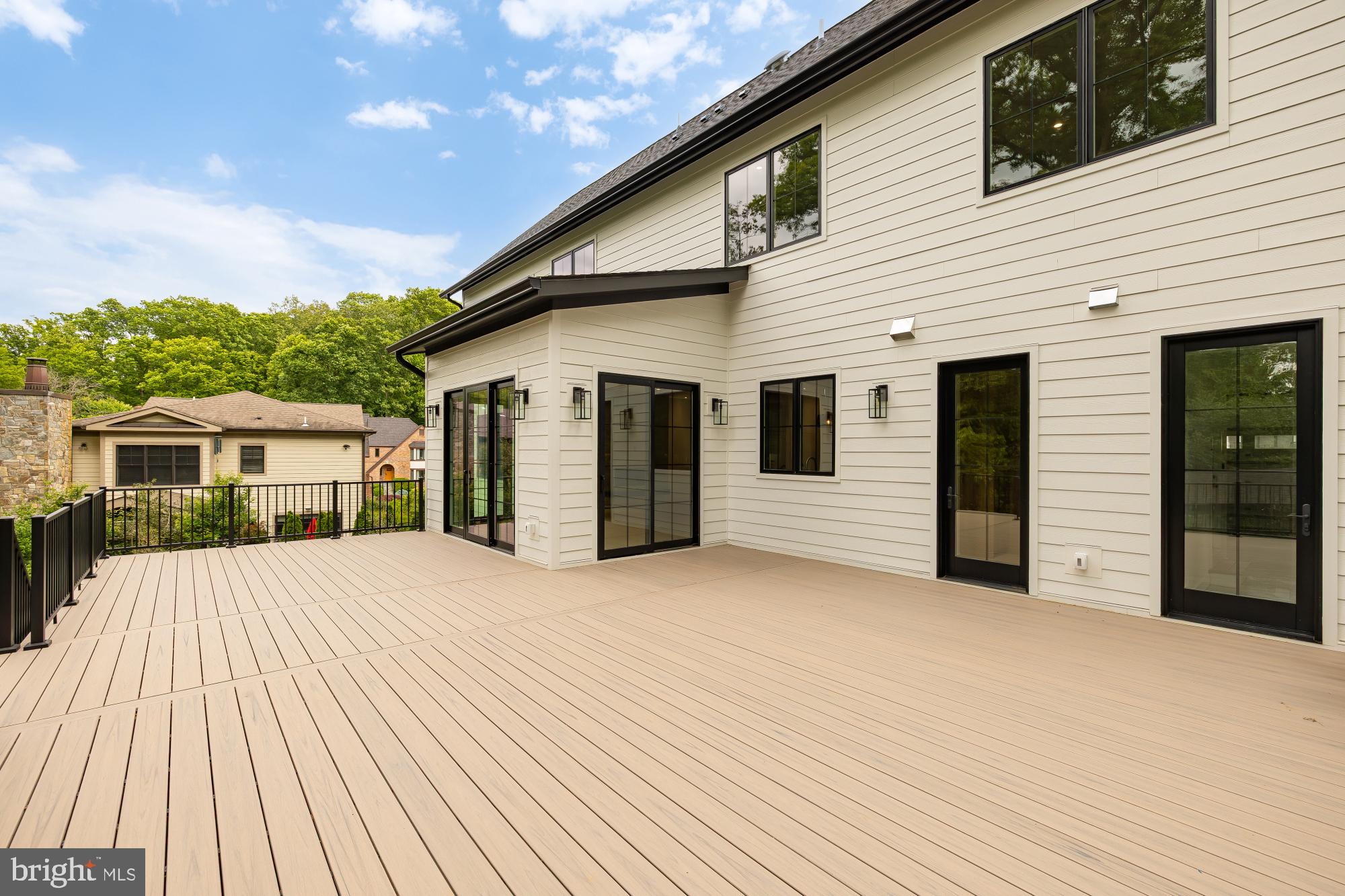 WOODHAVEN - Residential