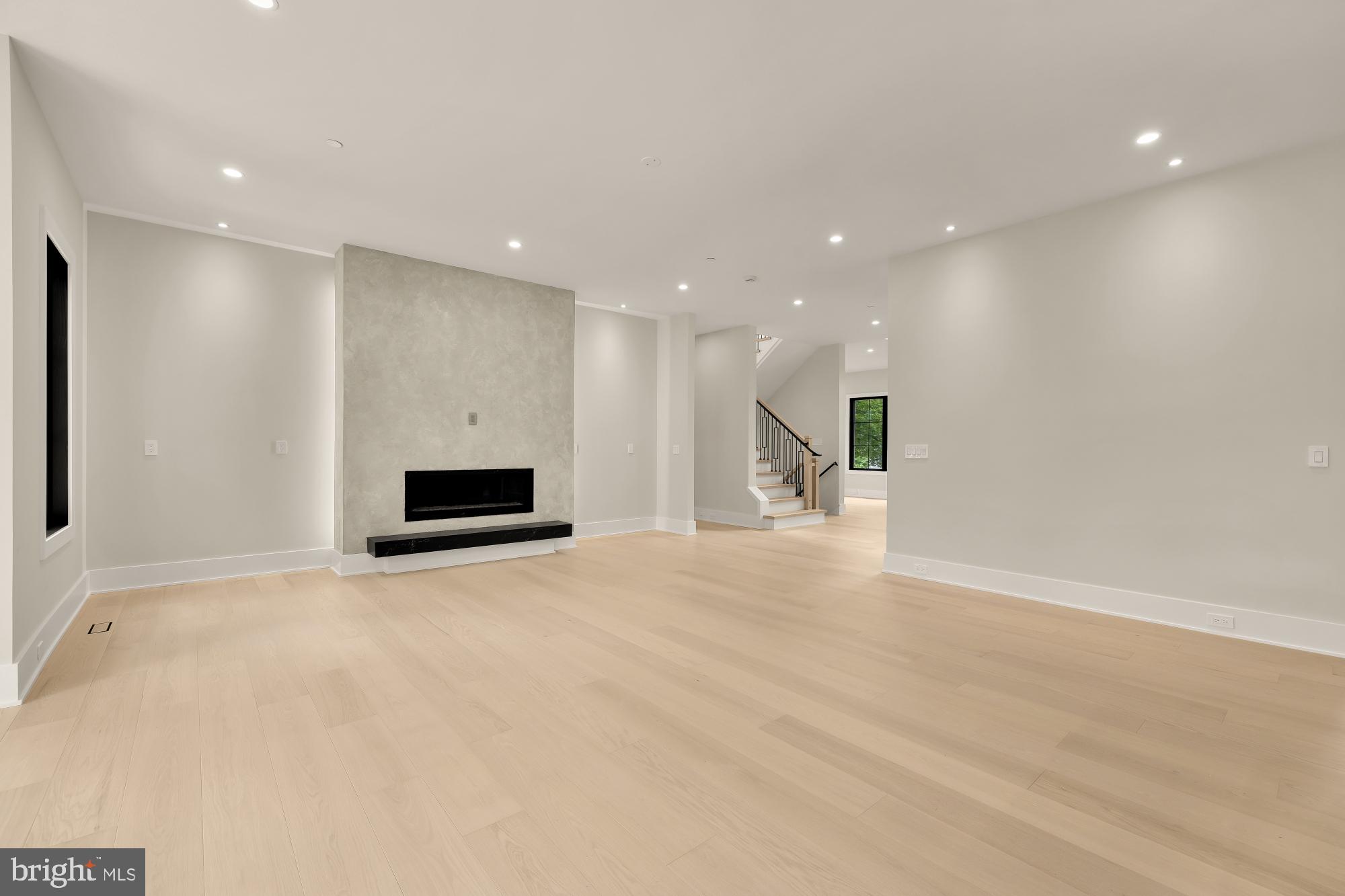 WOODHAVEN - Residential