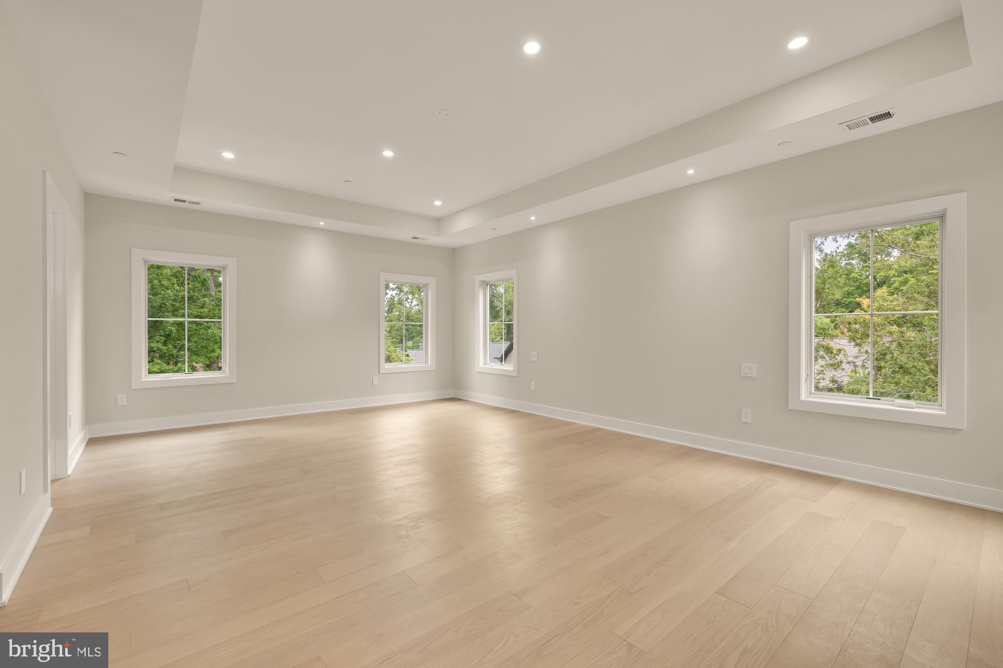 WOODHAVEN - Residential