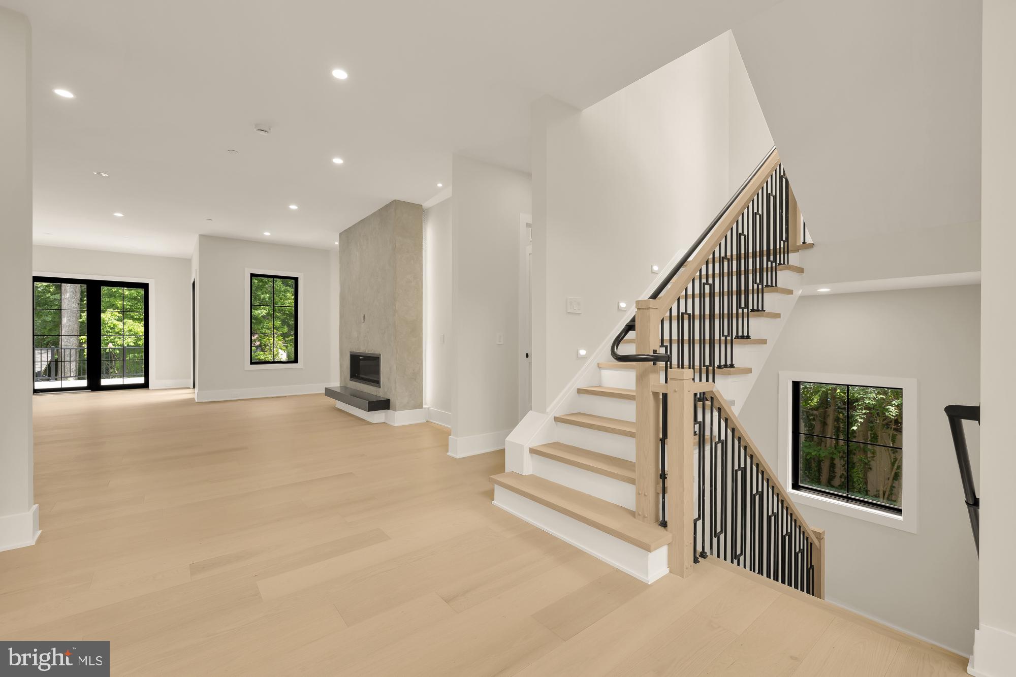 WOODHAVEN - Residential