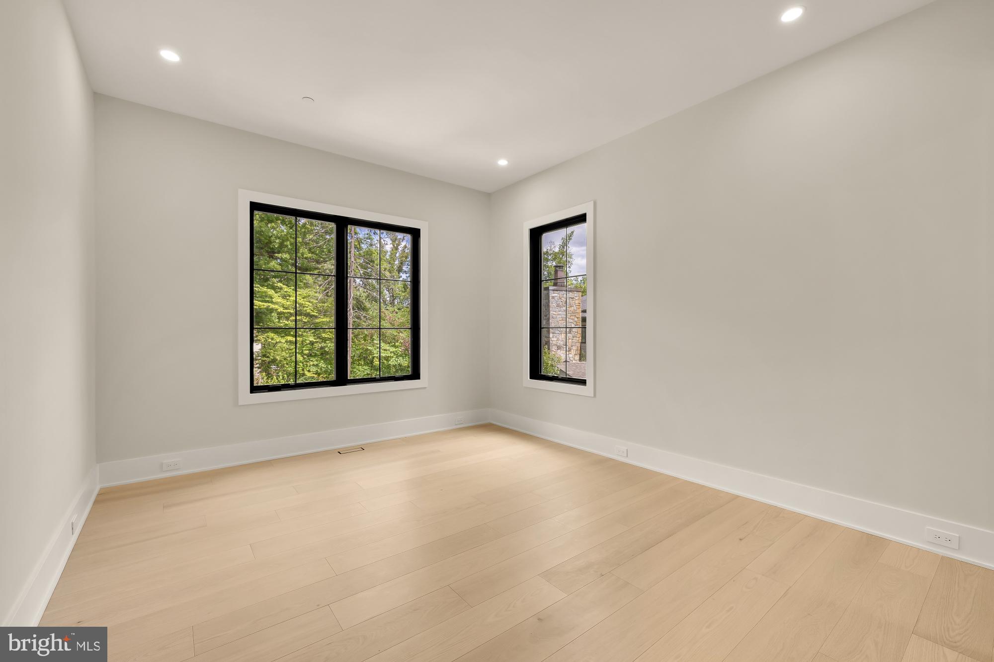 WOODHAVEN - Residential