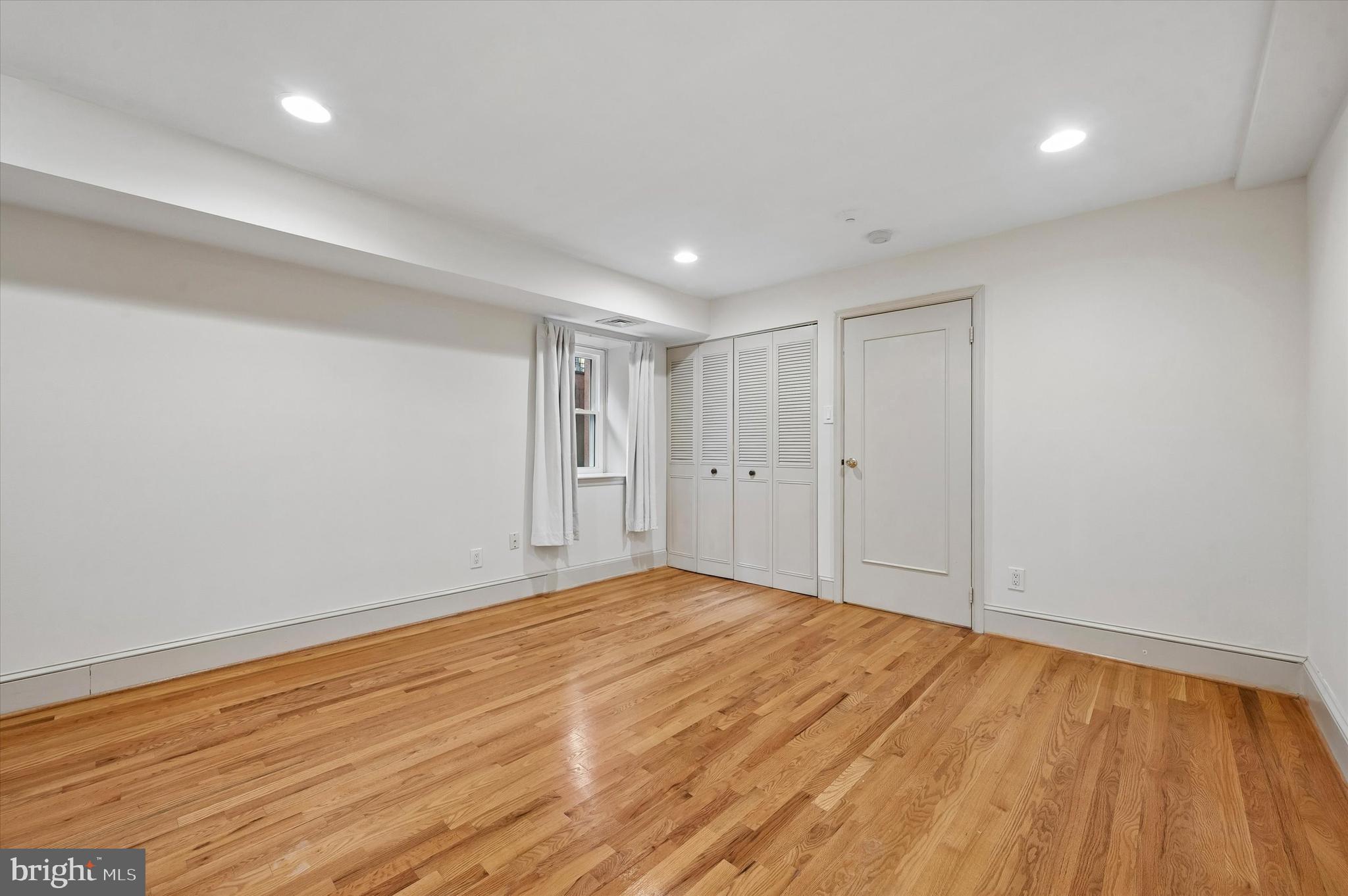 ART MUSEUM AREA - Residential