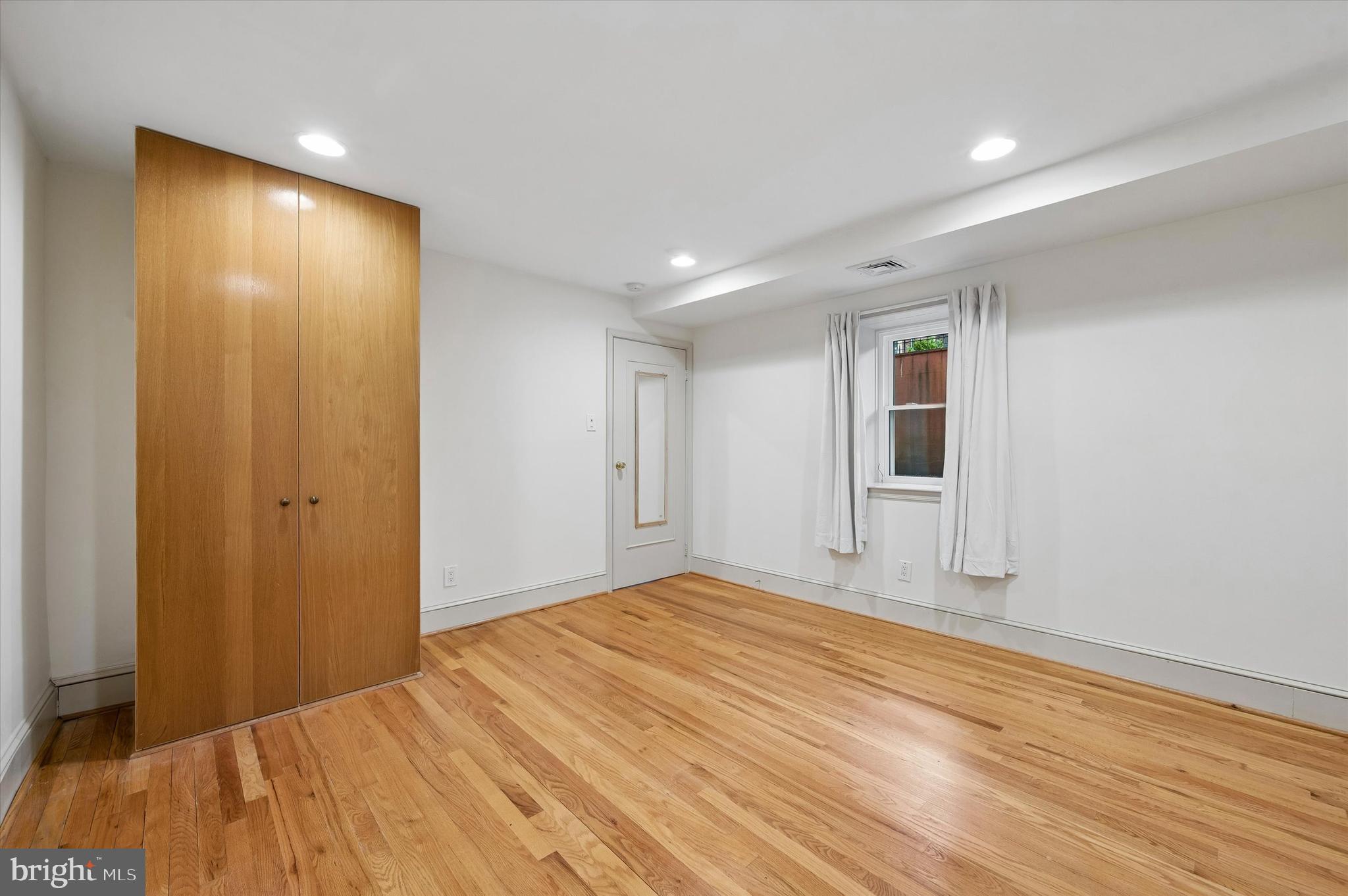 ART MUSEUM AREA - Residential