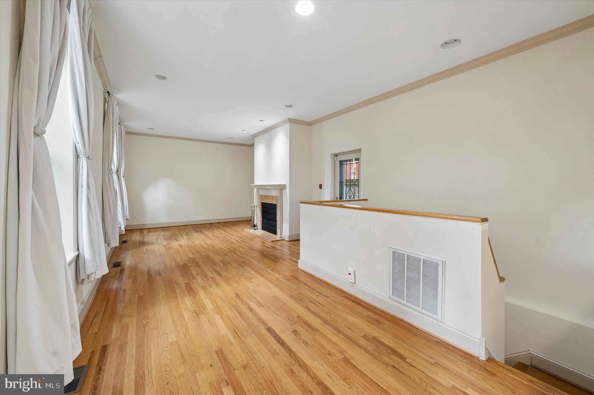 ART MUSEUM AREA - Residential