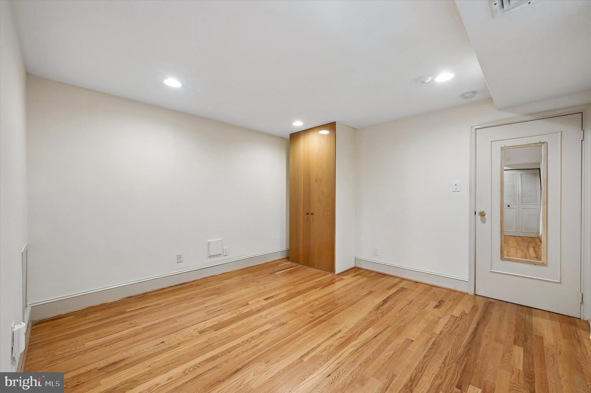 ART MUSEUM AREA - Residential